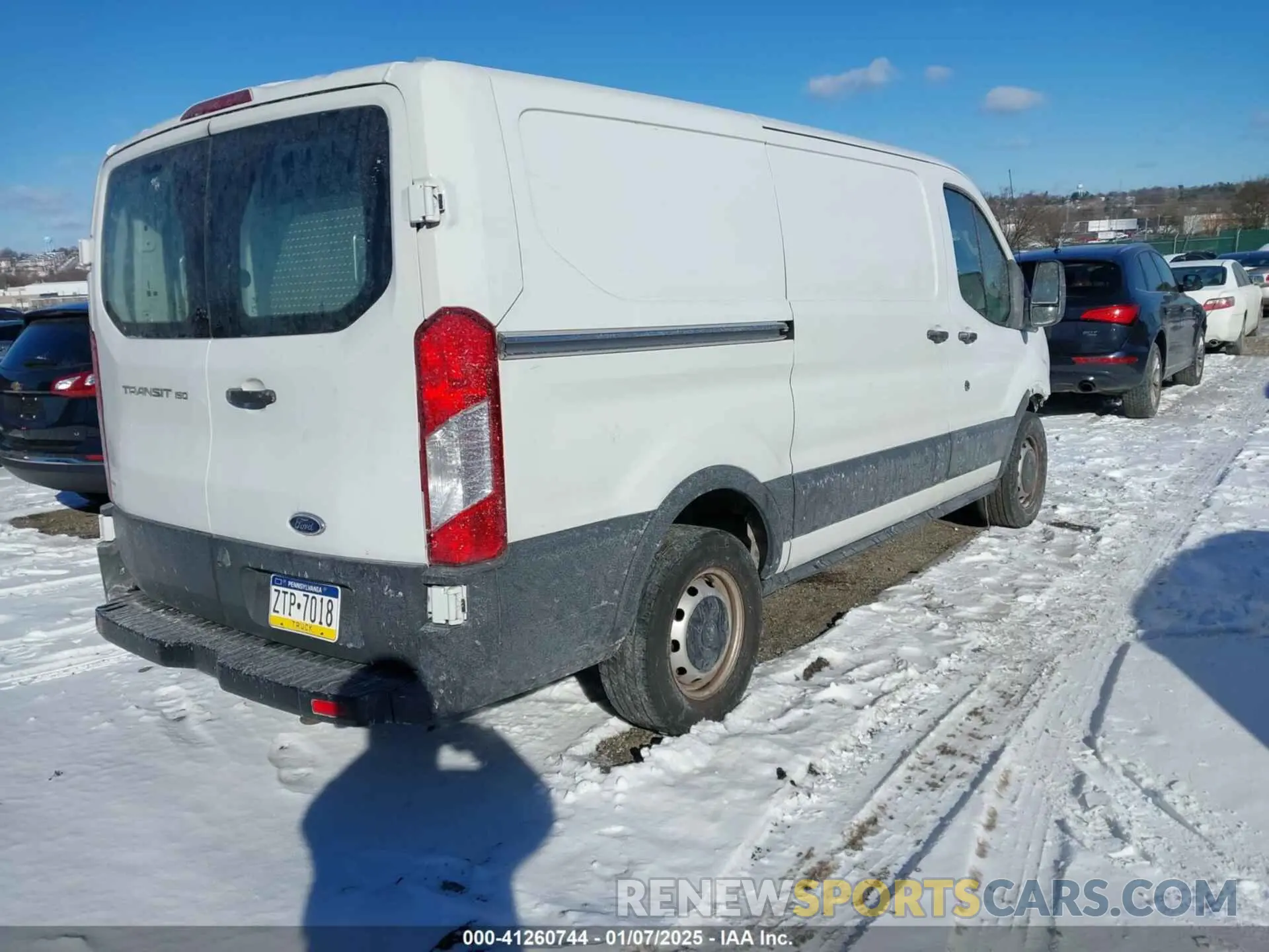 4 Photograph of a damaged car 1FTYE1YM7KKA23171 FORD TRANSIT-150 2019