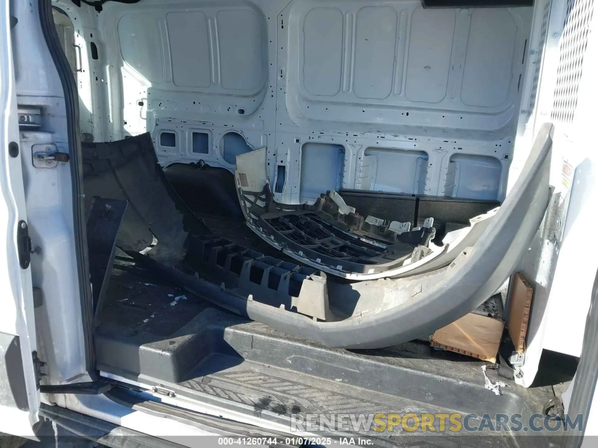 8 Photograph of a damaged car 1FTYE1YM7KKA23171 FORD TRANSIT-150 2019