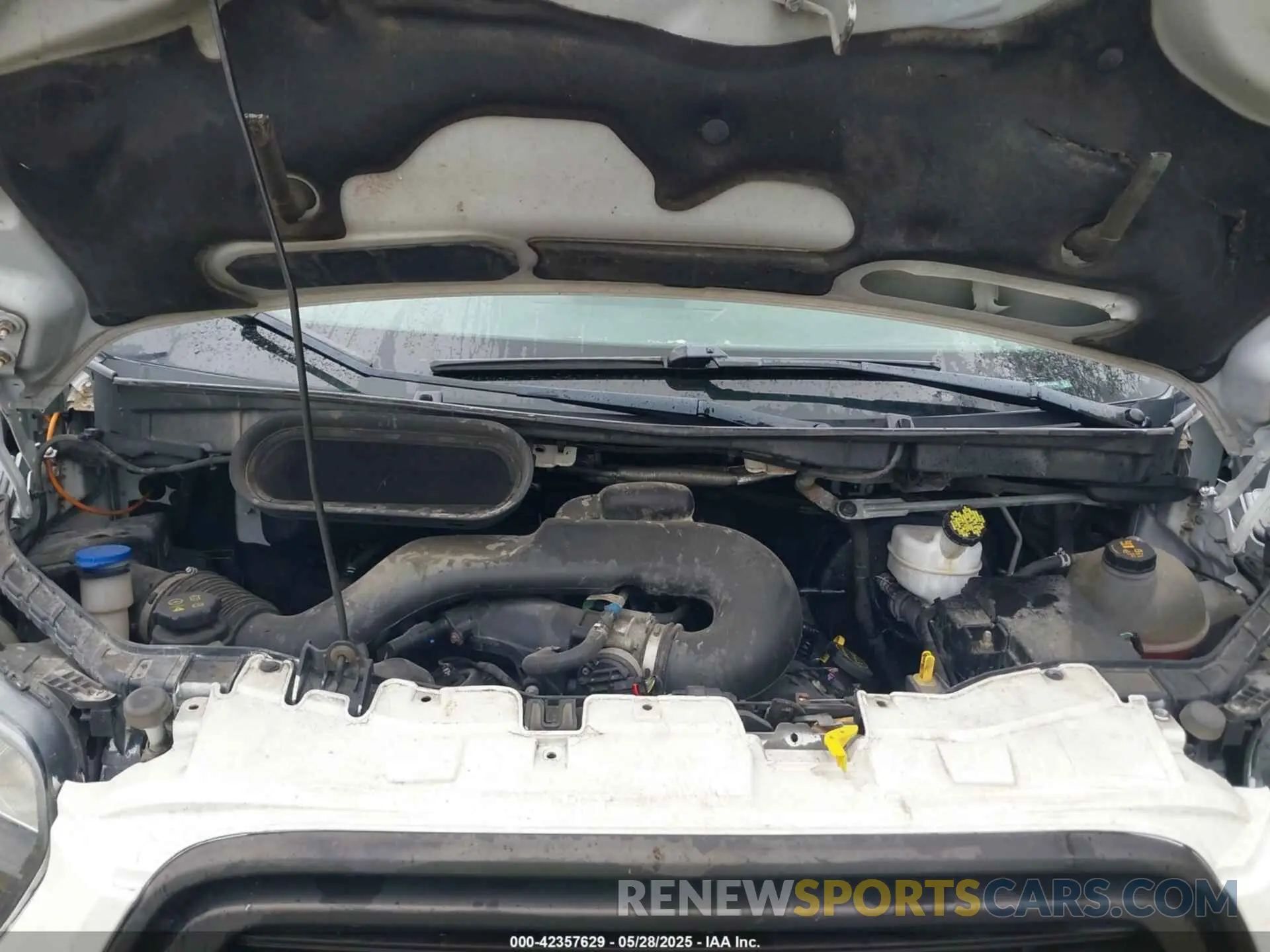 10 Photograph of a damaged car 1FTYE1YM7KKB37980 FORD TRANSIT-150 2019