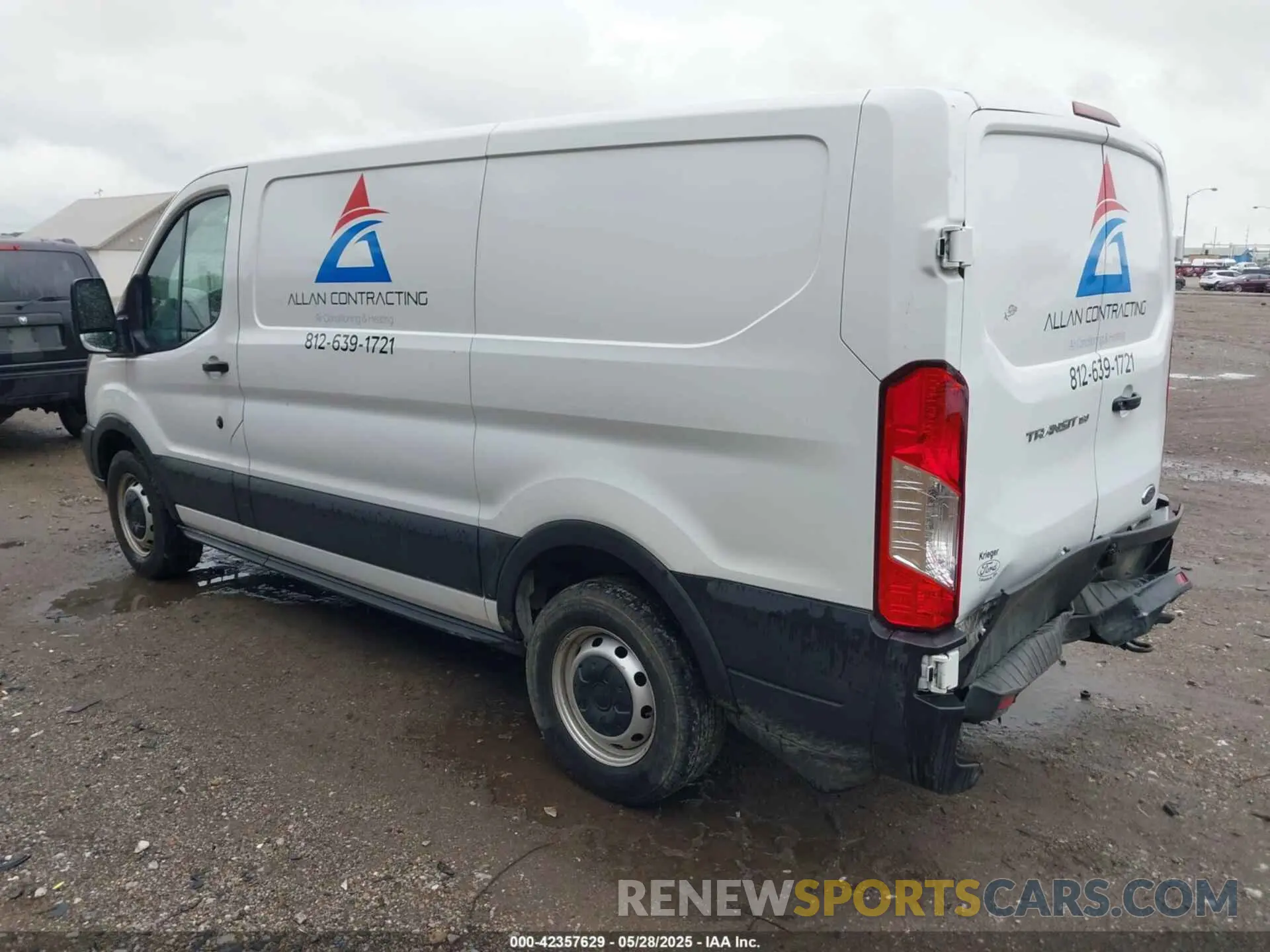 3 Photograph of a damaged car 1FTYE1YM7KKB37980 FORD TRANSIT-150 2019