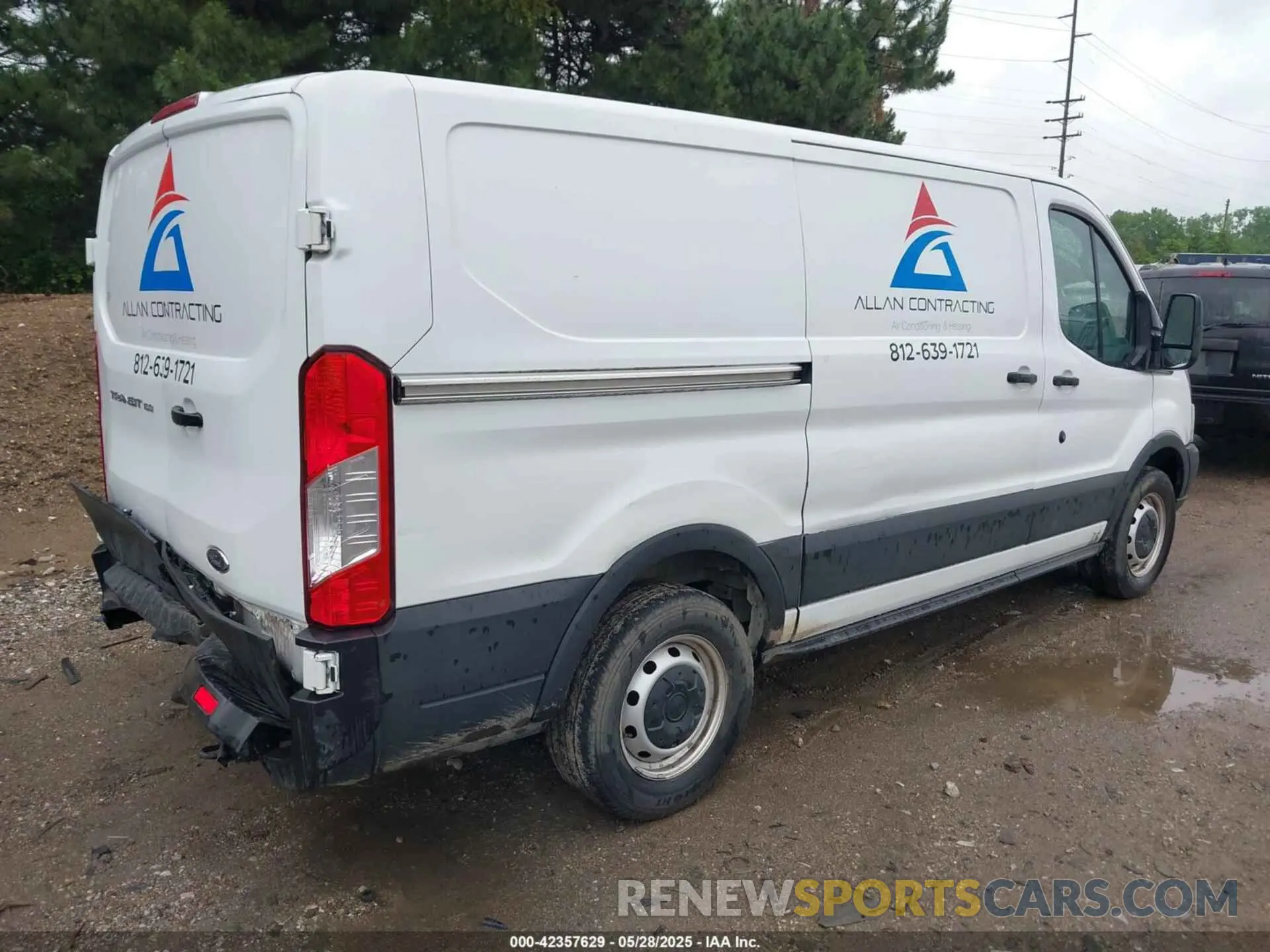4 Photograph of a damaged car 1FTYE1YM7KKB37980 FORD TRANSIT-150 2019