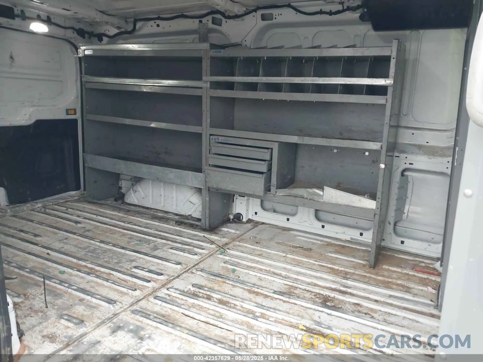 8 Photograph of a damaged car 1FTYE1YM7KKB37980 FORD TRANSIT-150 2019