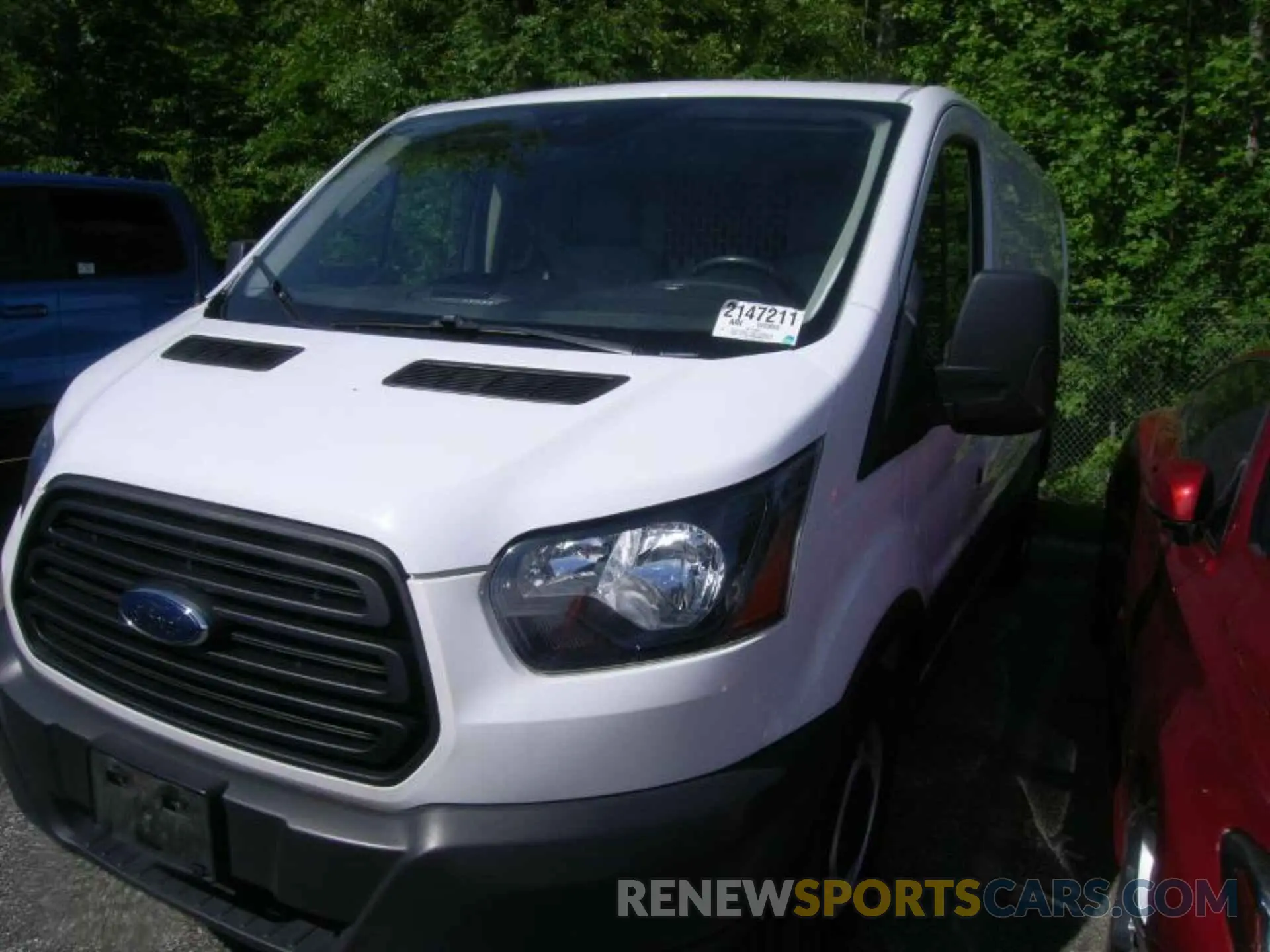 11 Photograph of a damaged car 1FTYE1YM8KKB31914 FORD TRANSIT-150 2019
