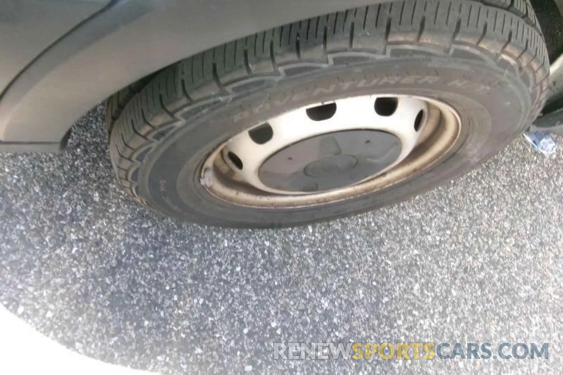 2 Photograph of a damaged car 1FTYE1YM8KKB31914 FORD TRANSIT-150 2019
