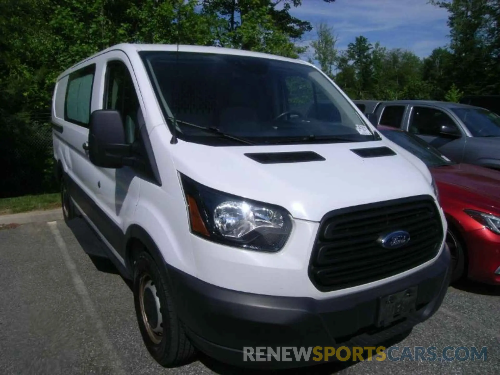3 Photograph of a damaged car 1FTYE1YM8KKB31914 FORD TRANSIT-150 2019