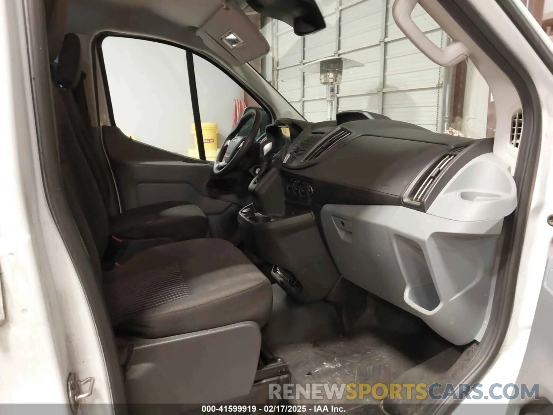 5 Photograph of a damaged car 1FTYE1ZM4KKB38454 FORD TRANSIT-150 2019