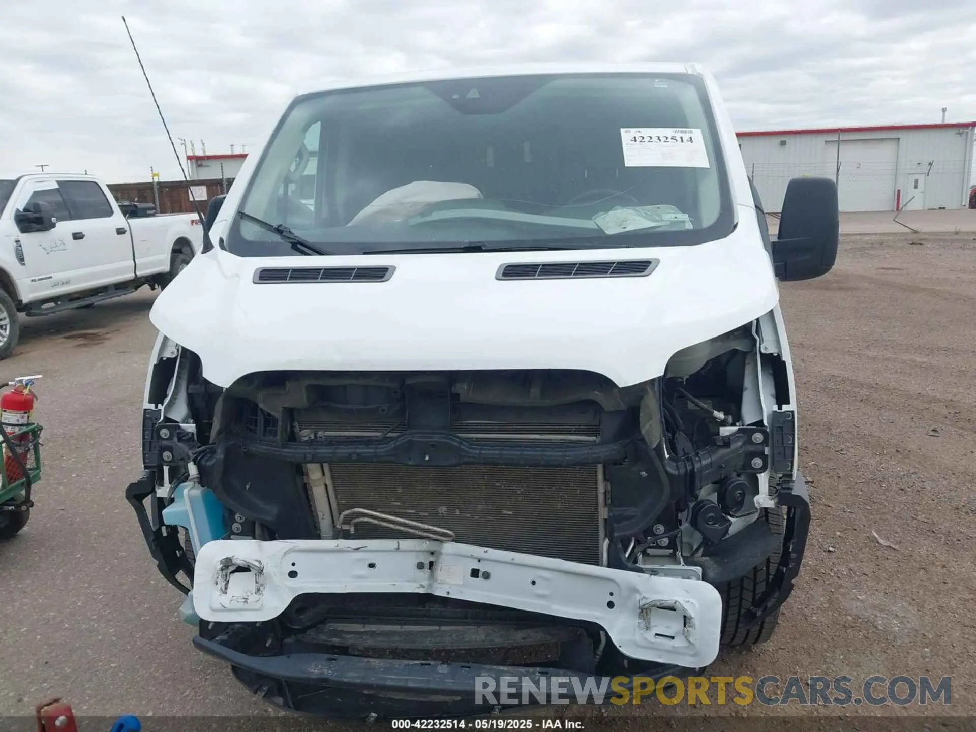 12 Photograph of a damaged car 1FTYE1ZM5KKB61368 FORD TRANSIT-150 2019