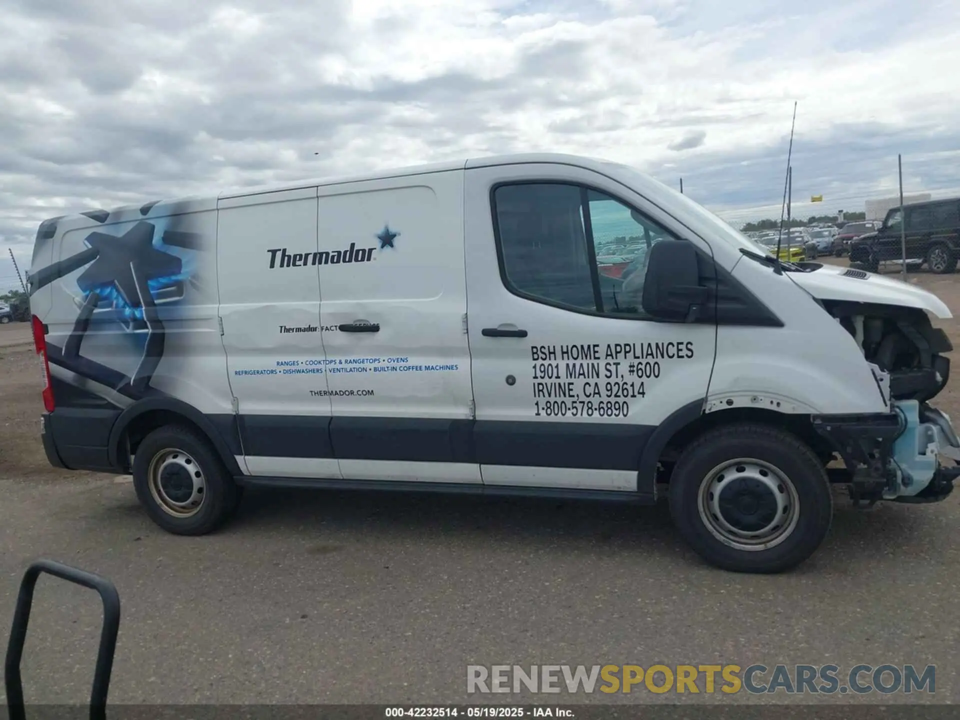 13 Photograph of a damaged car 1FTYE1ZM5KKB61368 FORD TRANSIT-150 2019