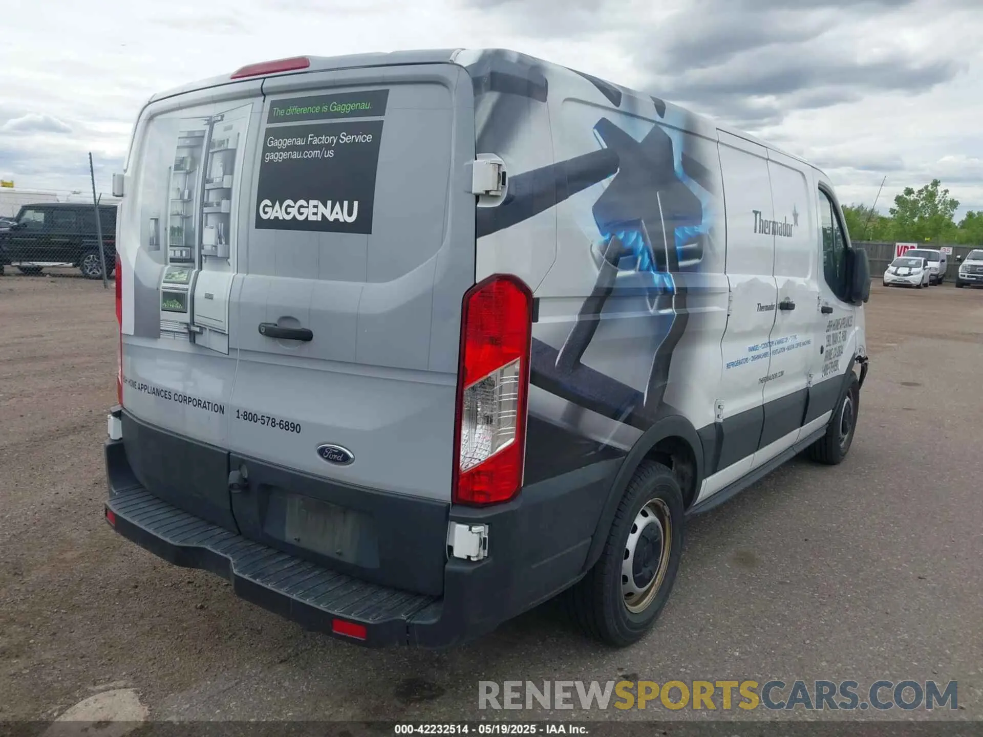 4 Photograph of a damaged car 1FTYE1ZM5KKB61368 FORD TRANSIT-150 2019