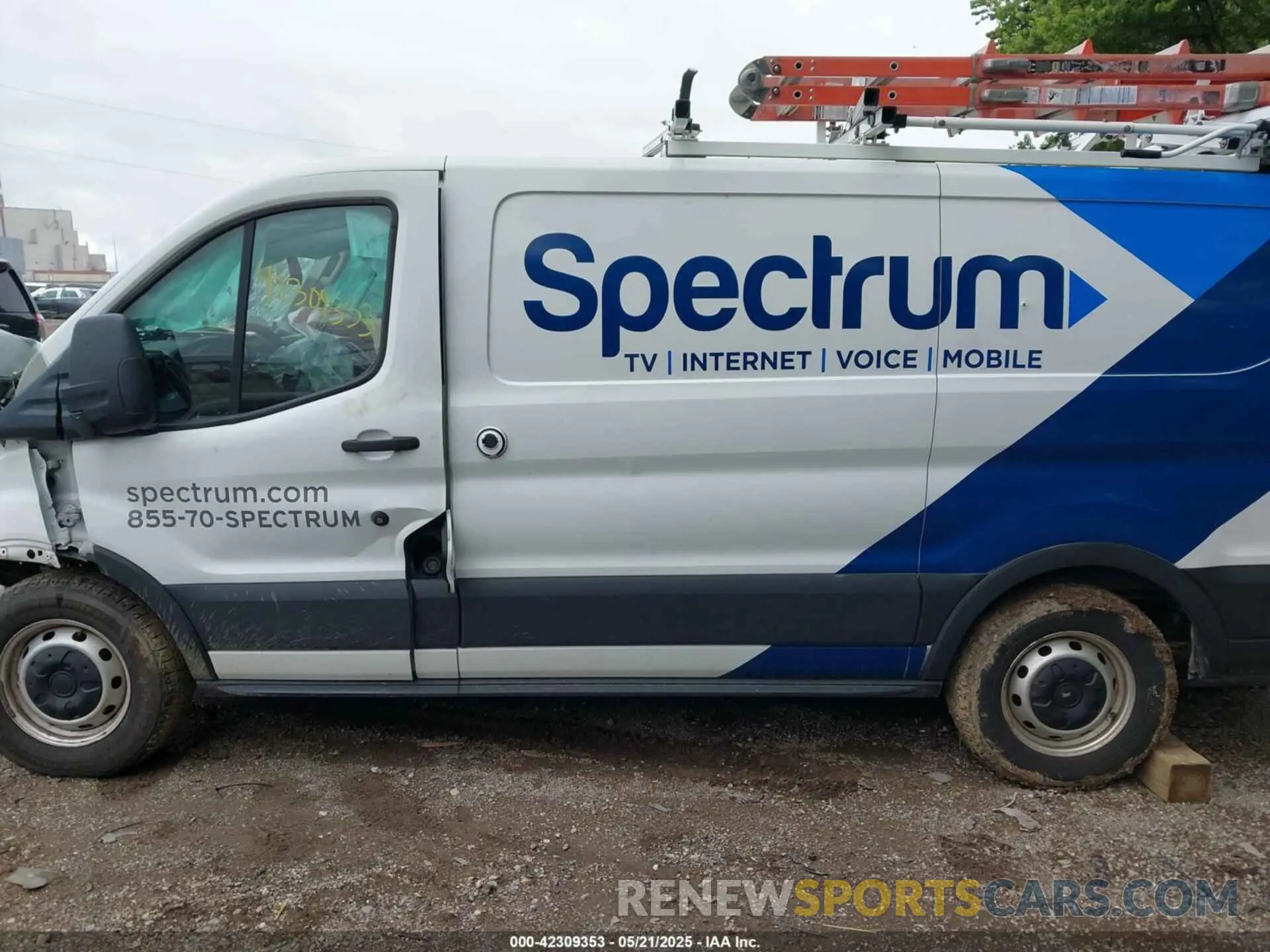 14 Photograph of a damaged car 1FTYE1ZM7KKA26506 FORD TRANSIT-150 2019