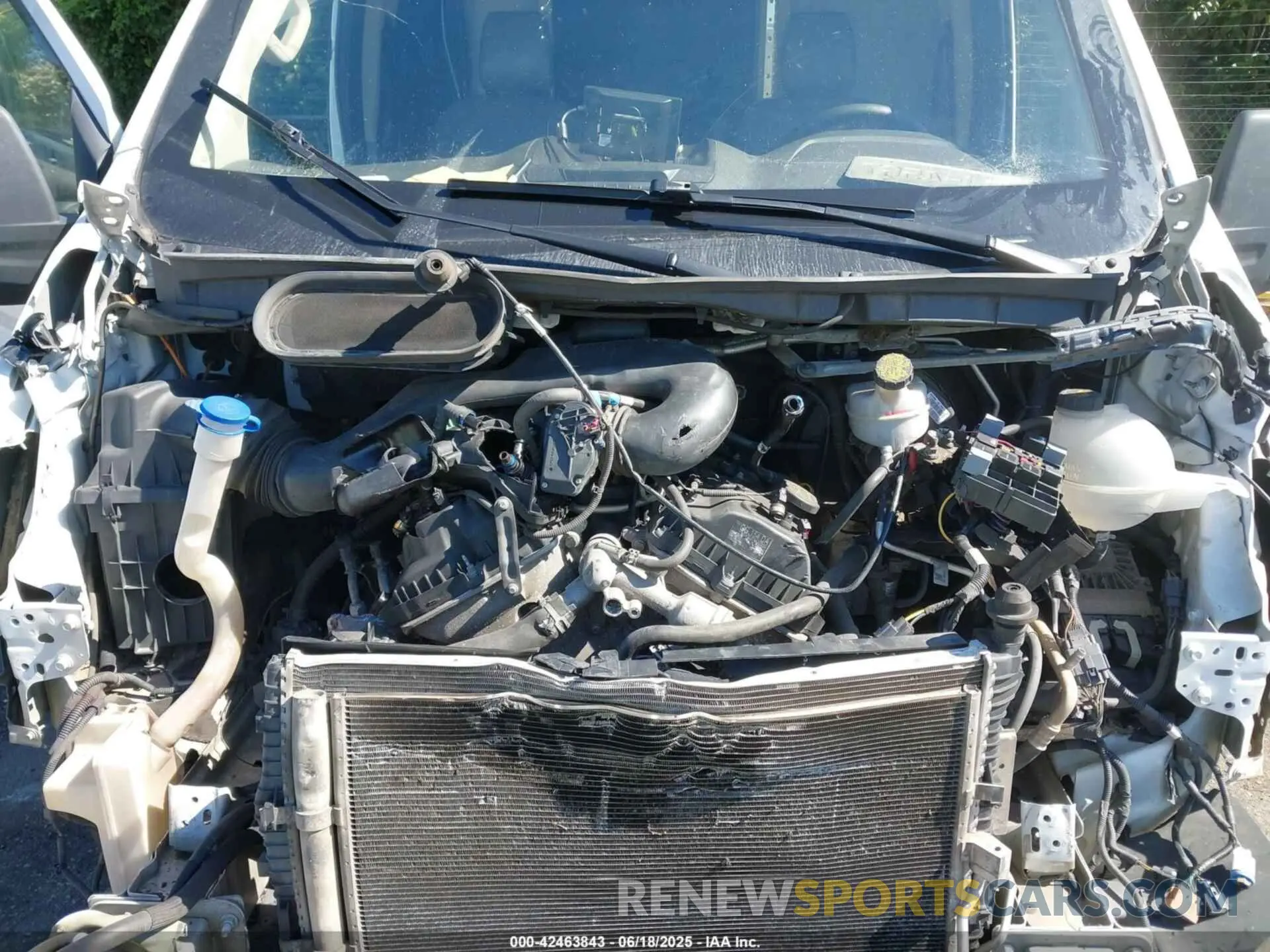 10 Photograph of a damaged car 1FTYE1ZM7KKB75305 FORD TRANSIT-150 2019