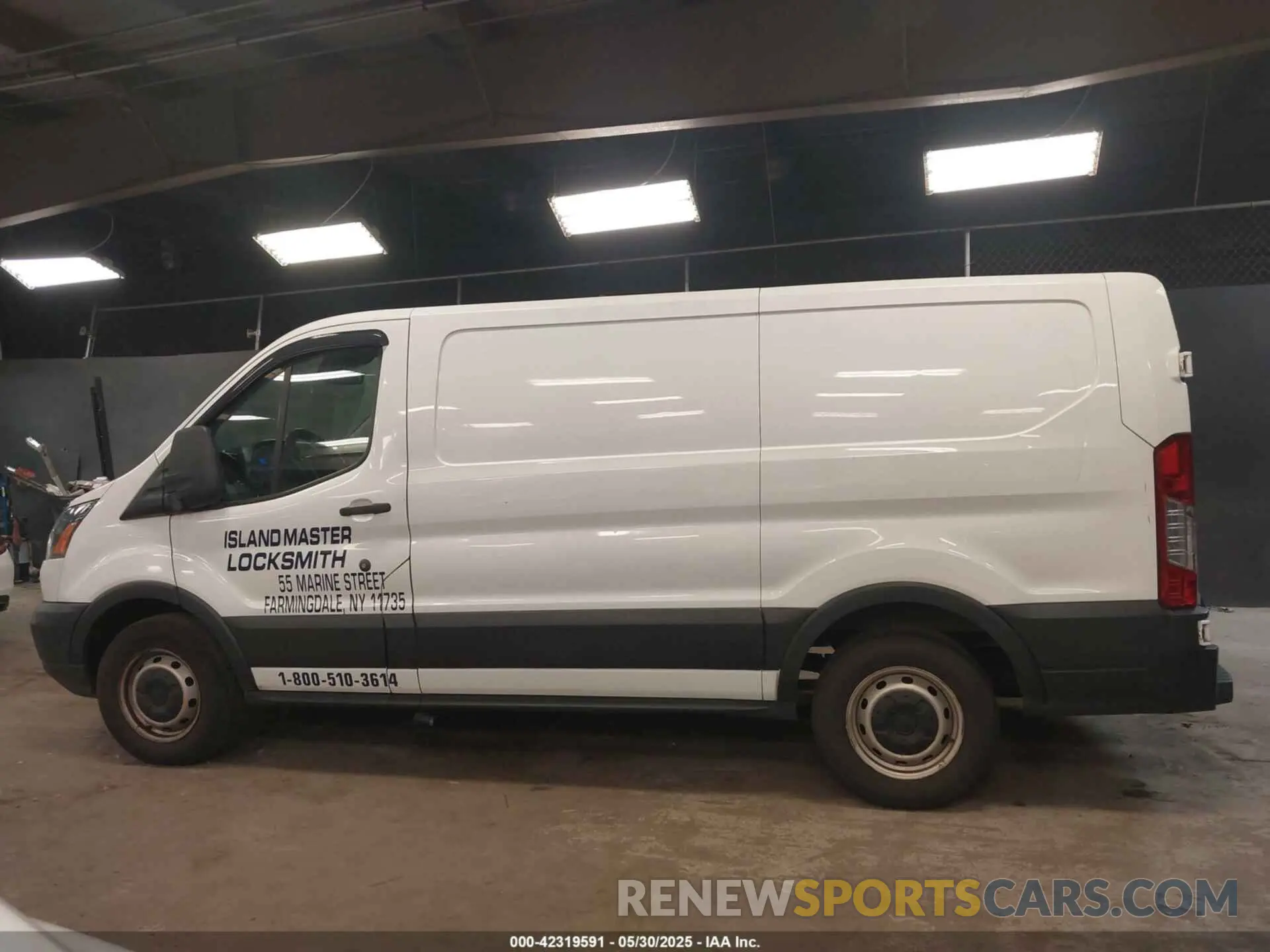 14 Photograph of a damaged car 1FTYE1ZM8KKA47462 FORD TRANSIT-150 2019