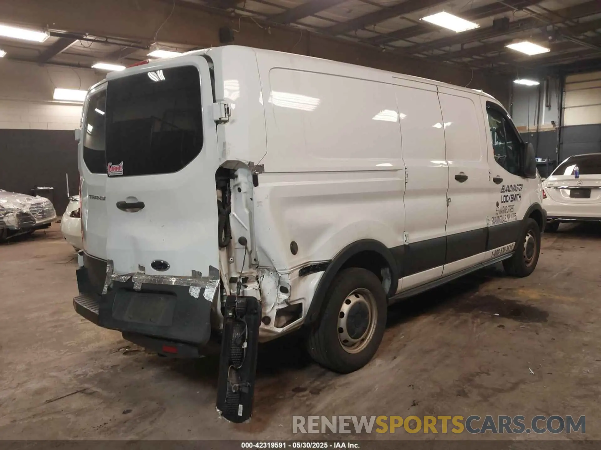 4 Photograph of a damaged car 1FTYE1ZM8KKA47462 FORD TRANSIT-150 2019