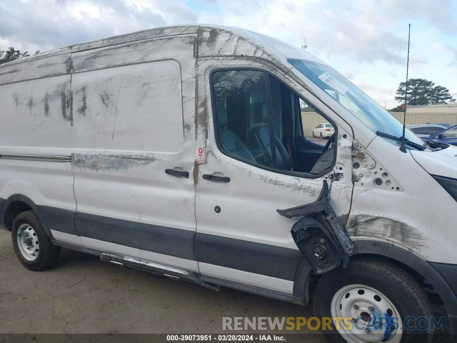 6 Photograph of a damaged car 1FTYE2CM3KKB32479 FORD TRANSIT-150 2019