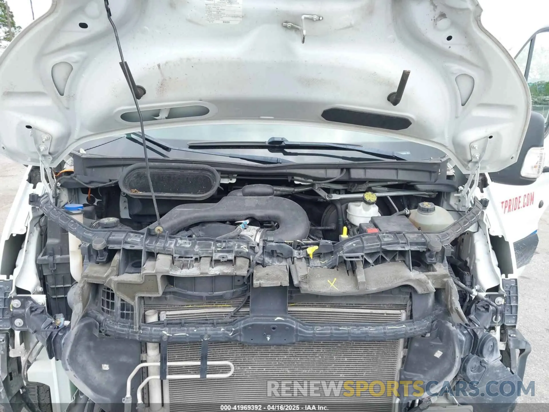 10 Photograph of a damaged car 1FTYE2CM7KKB76498 FORD TRANSIT-150 2019