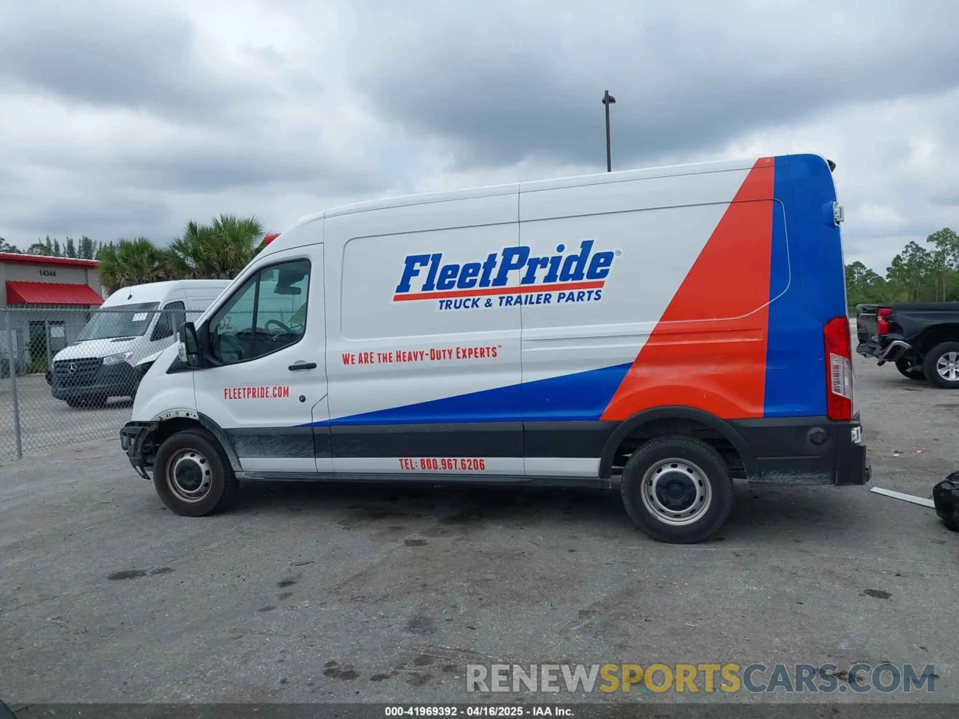 14 Photograph of a damaged car 1FTYE2CM7KKB76498 FORD TRANSIT-150 2019
