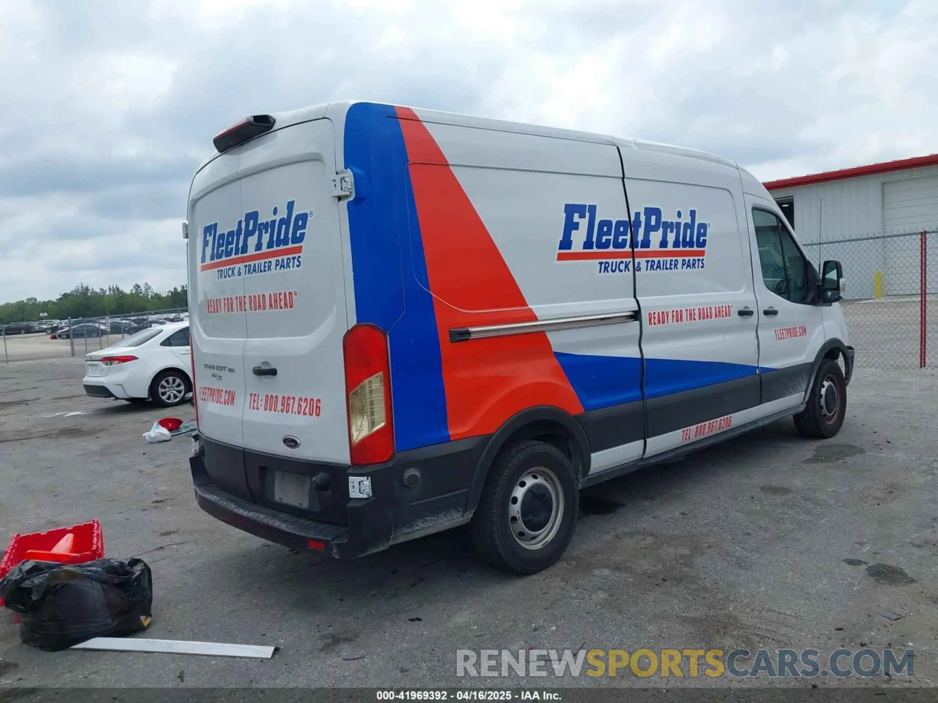 4 Photograph of a damaged car 1FTYE2CM7KKB76498 FORD TRANSIT-150 2019