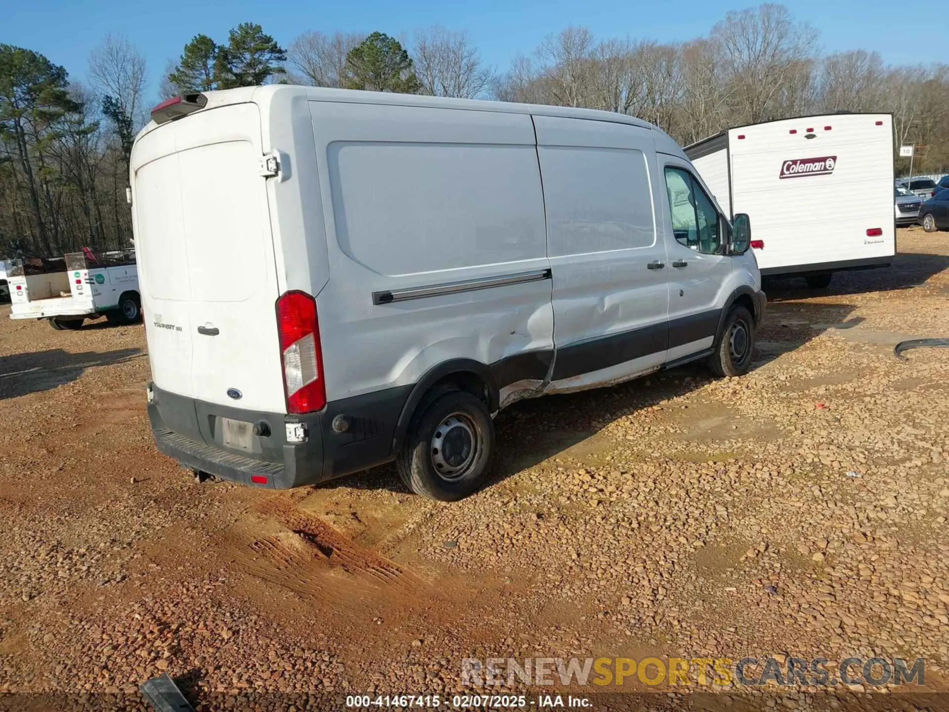 4 Photograph of a damaged car 1FTYE2CMXKKA84706 FORD TRANSIT-150 2019