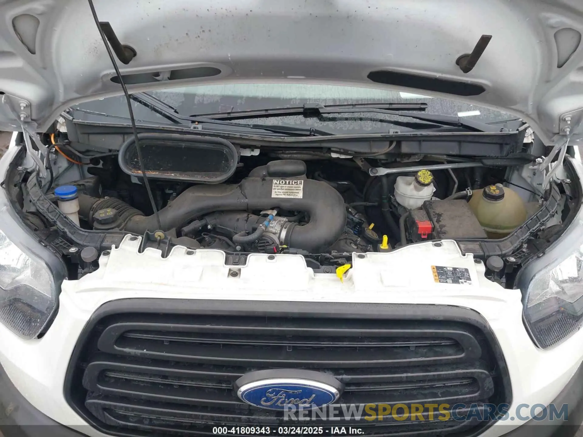 10 Photograph of a damaged car 1FTYE2CMXKKB09376 FORD TRANSIT-150 2019