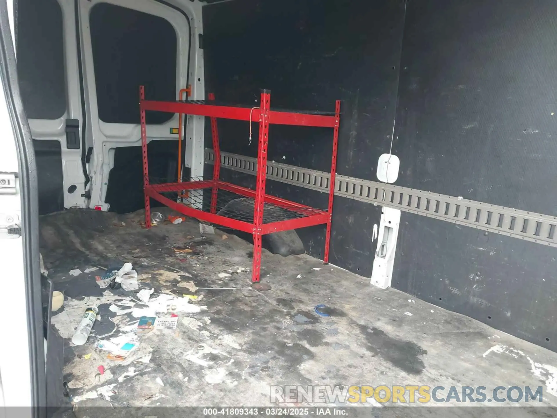 8 Photograph of a damaged car 1FTYE2CMXKKB09376 FORD TRANSIT-150 2019