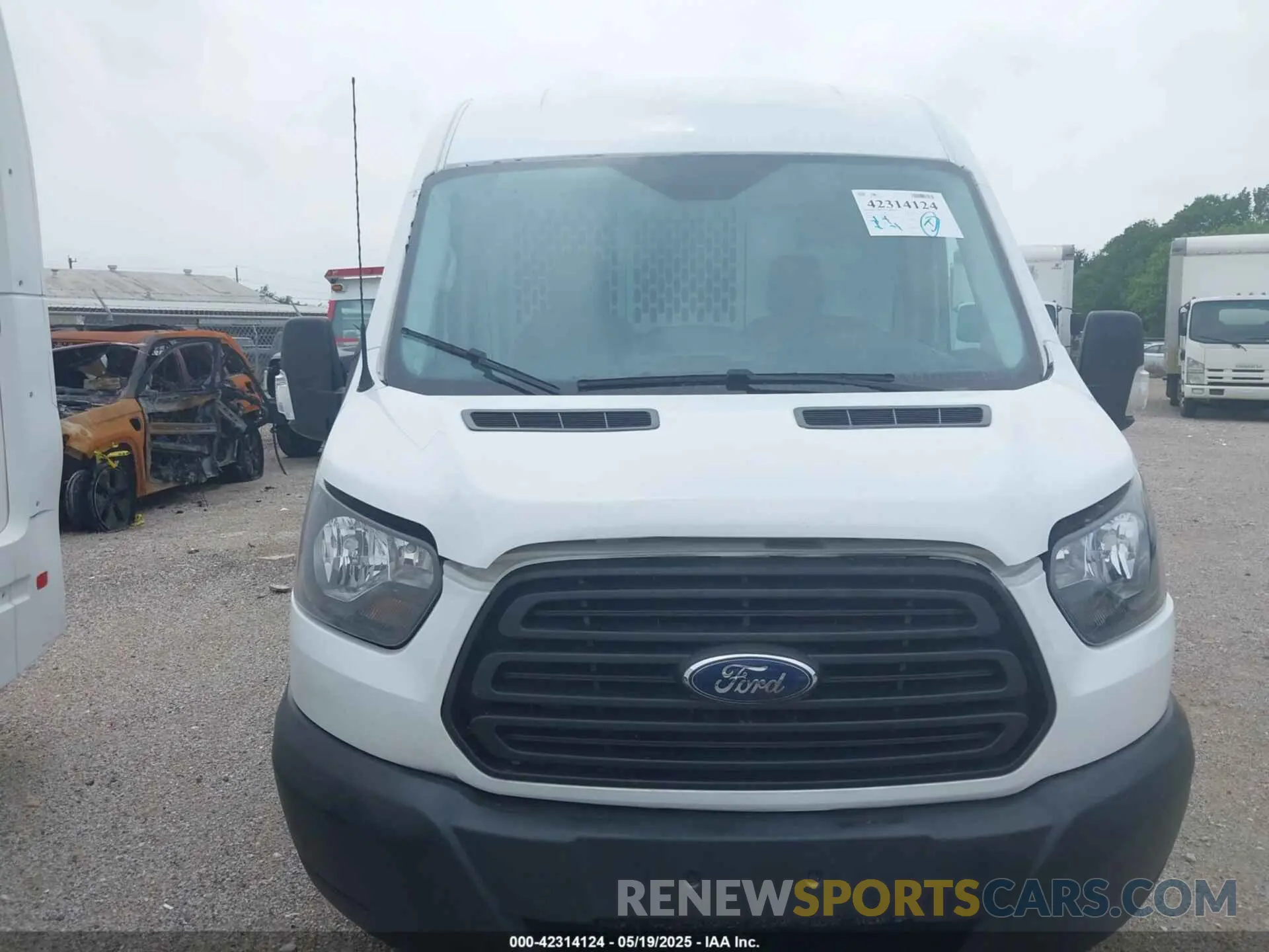 12 Photograph of a damaged car 1FTYE2CMXKKB67987 FORD TRANSIT-150 2019