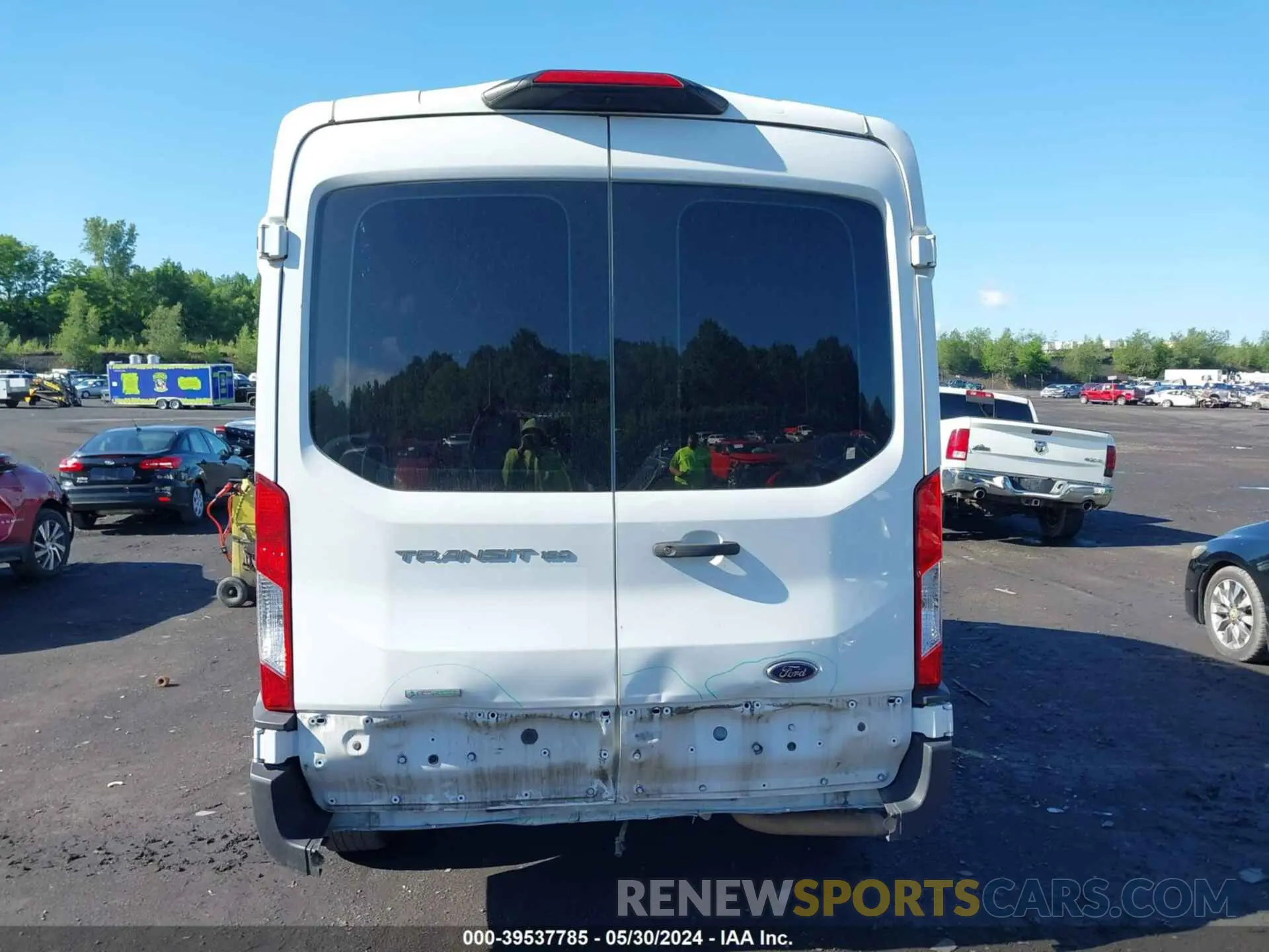 16 Photograph of a damaged car 1FTYE1CG6LKA12617 FORD TRANSIT-150 2020