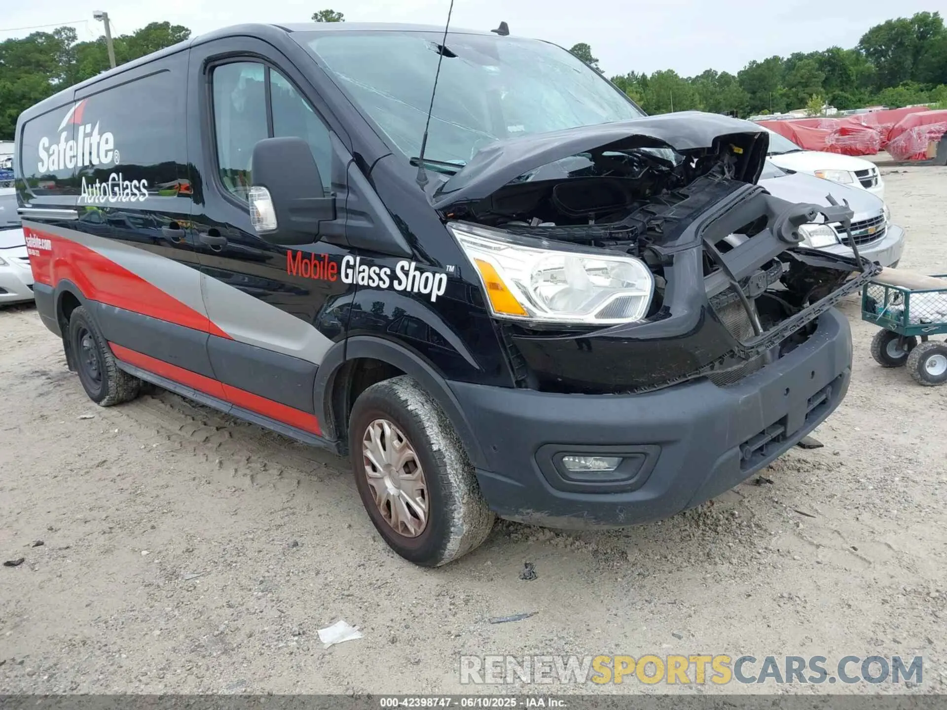 1 Photograph of a damaged car 1FTYE1Y82LKA27357 FORD TRANSIT-150 2020
