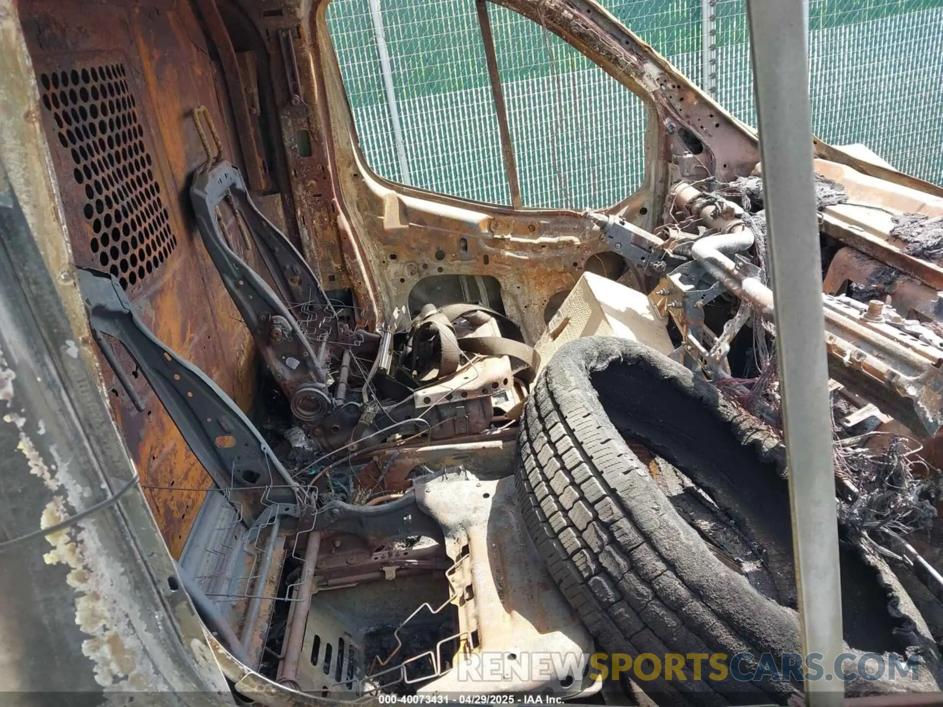 5 Photograph of a damaged car 1FTYE1Y83LKB51864 FORD TRANSIT-150 2020