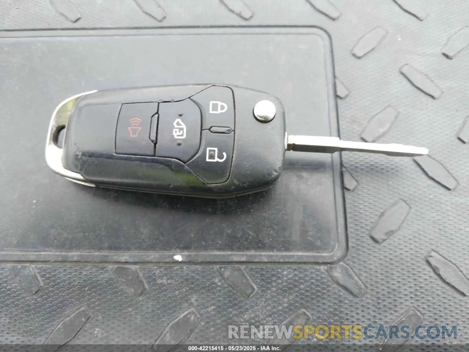 11 Photograph of a damaged car 1FTYE1Y85LKA25294 FORD TRANSIT-150 2020