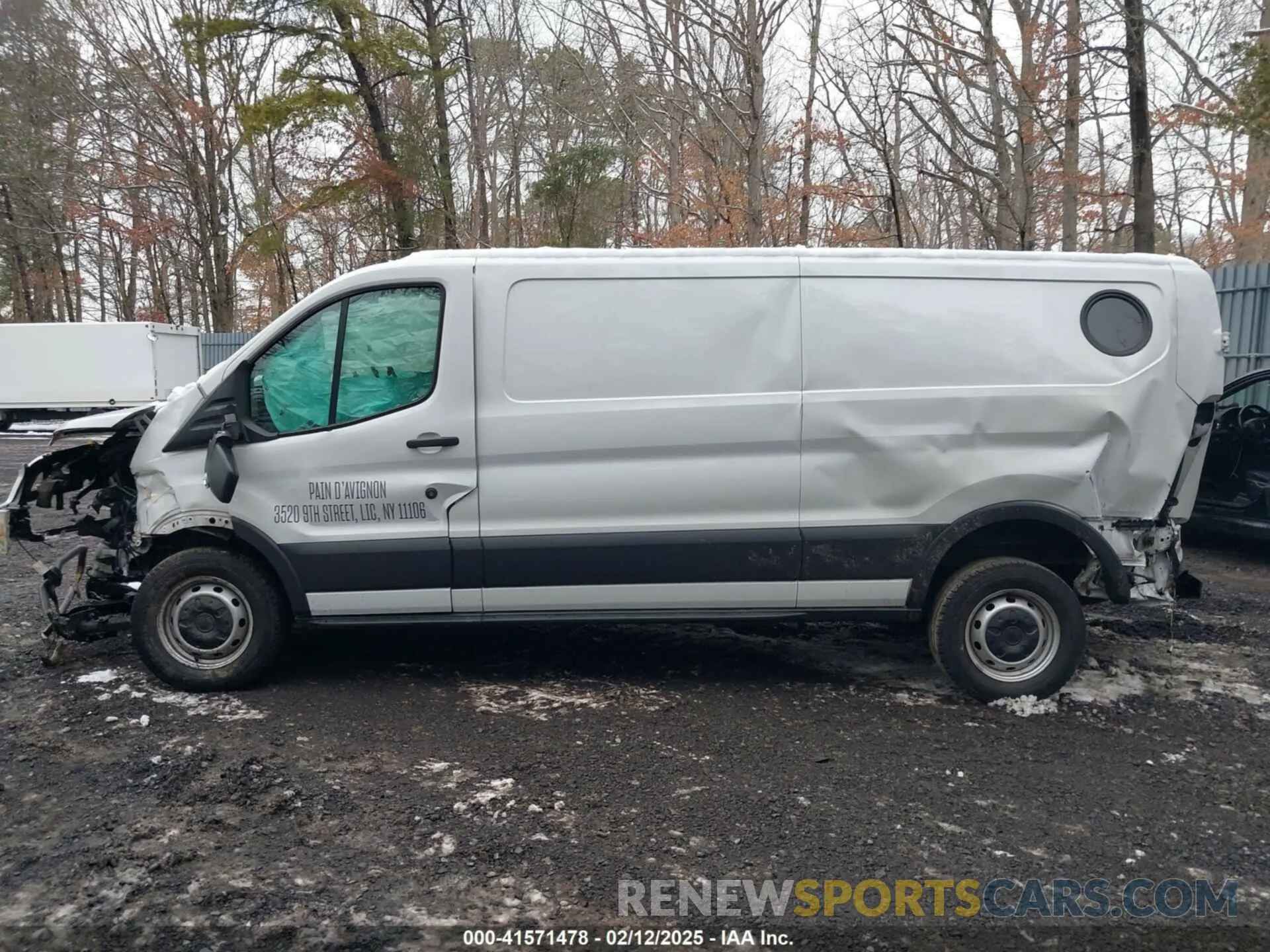 14 Photograph of a damaged car 1FTYE1Y86LKA08570 FORD TRANSIT-150 2020