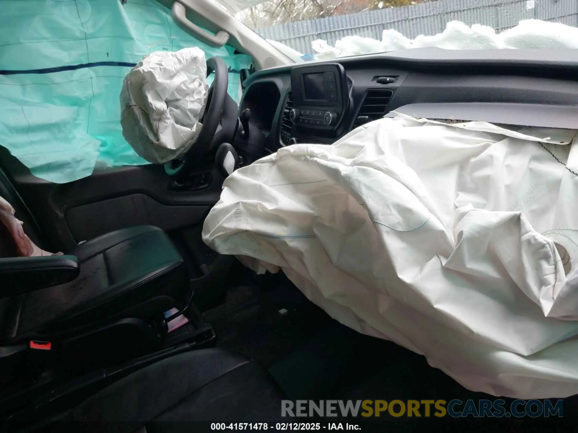 5 Photograph of a damaged car 1FTYE1Y86LKA08570 FORD TRANSIT-150 2020