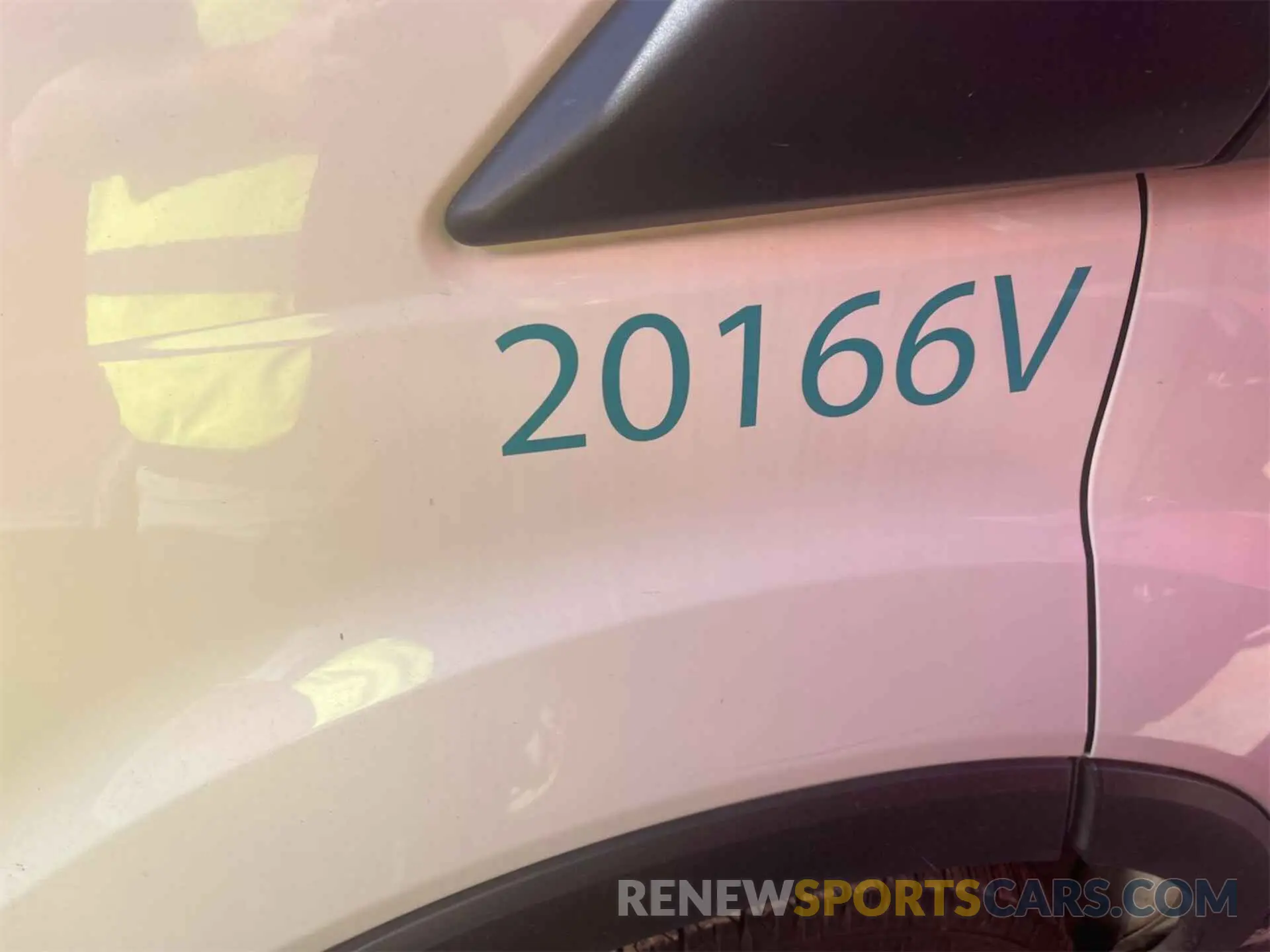 16 Photograph of a damaged car 1FTYE1Y89LKB26130 FORD TRANSIT-150 2020