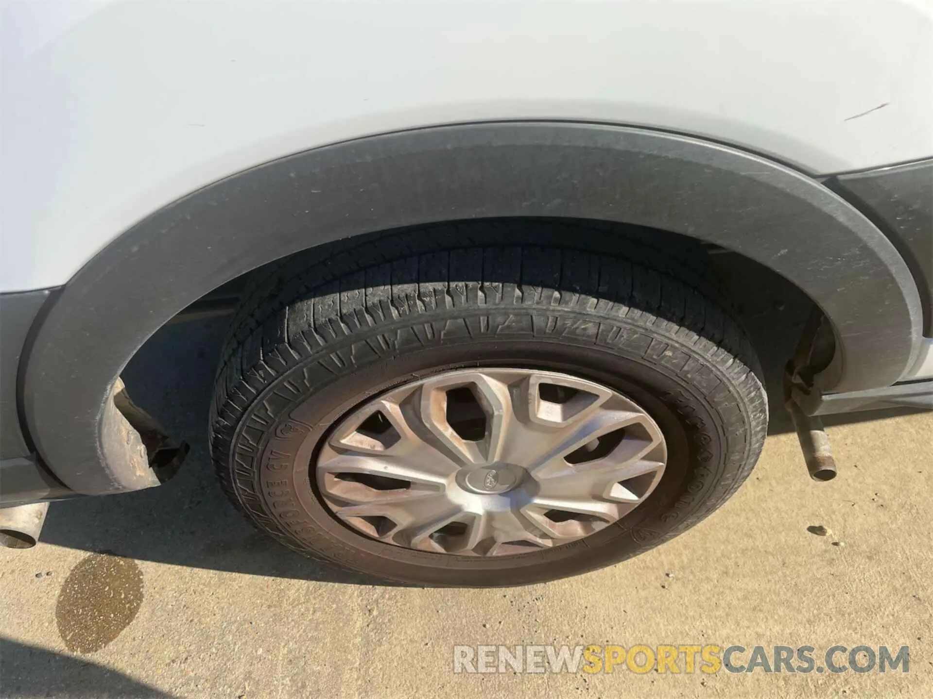 2 Photograph of a damaged car 1FTYE1Y89LKB26130 FORD TRANSIT-150 2020
