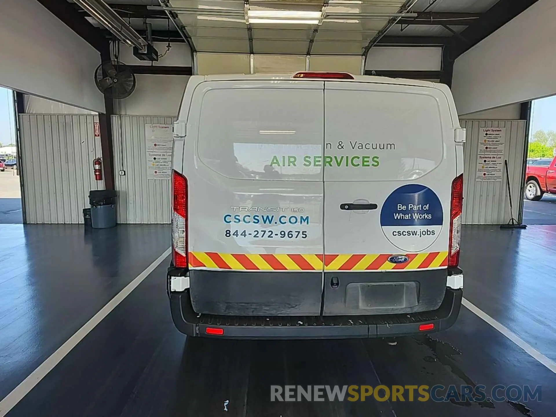 26 Photograph of a damaged car 1FTYE1Y8XLKB20773 FORD TRANSIT-150 2020