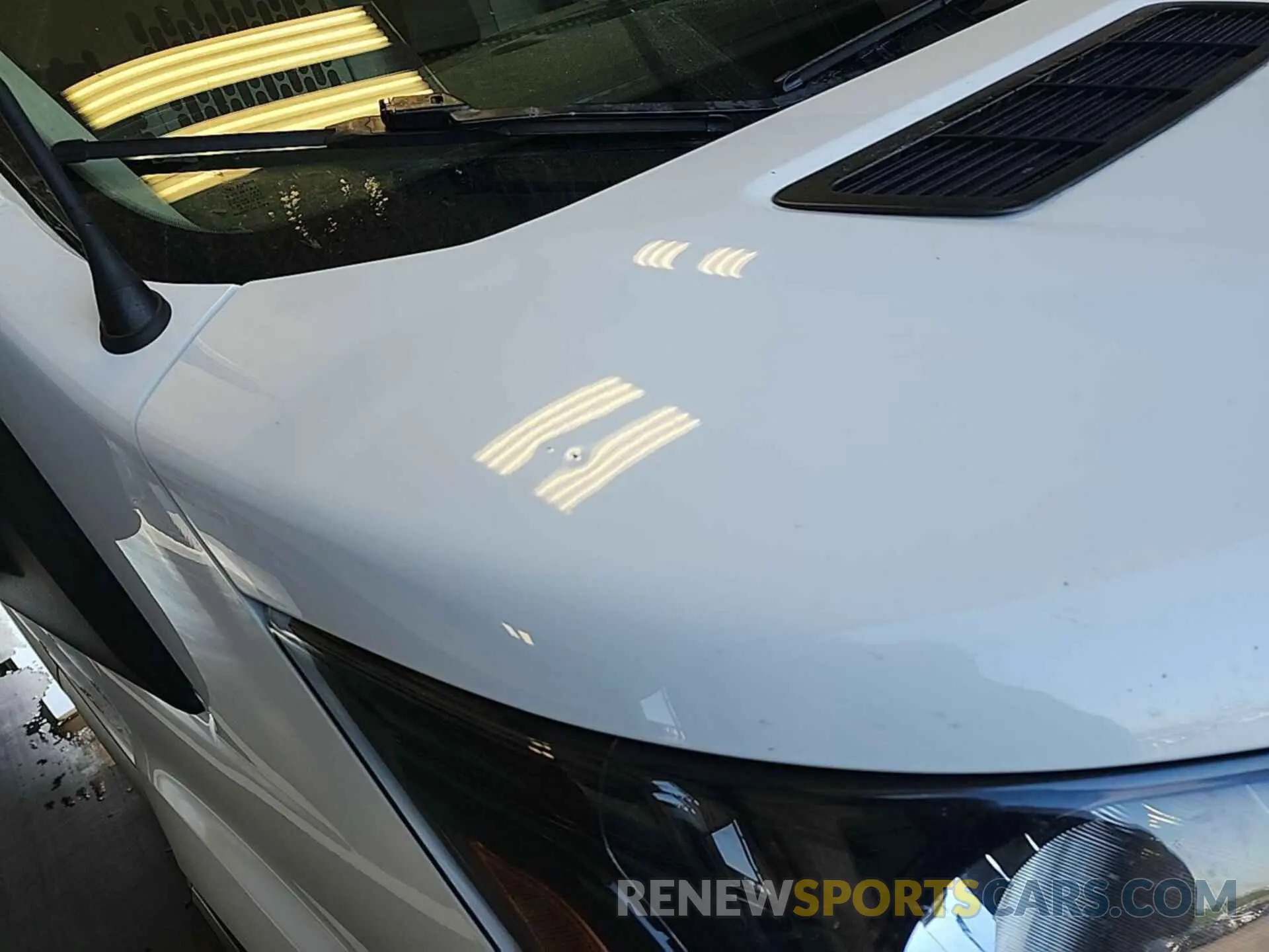 28 Photograph of a damaged car 1FTYE1Y8XLKB20773 FORD TRANSIT-150 2020