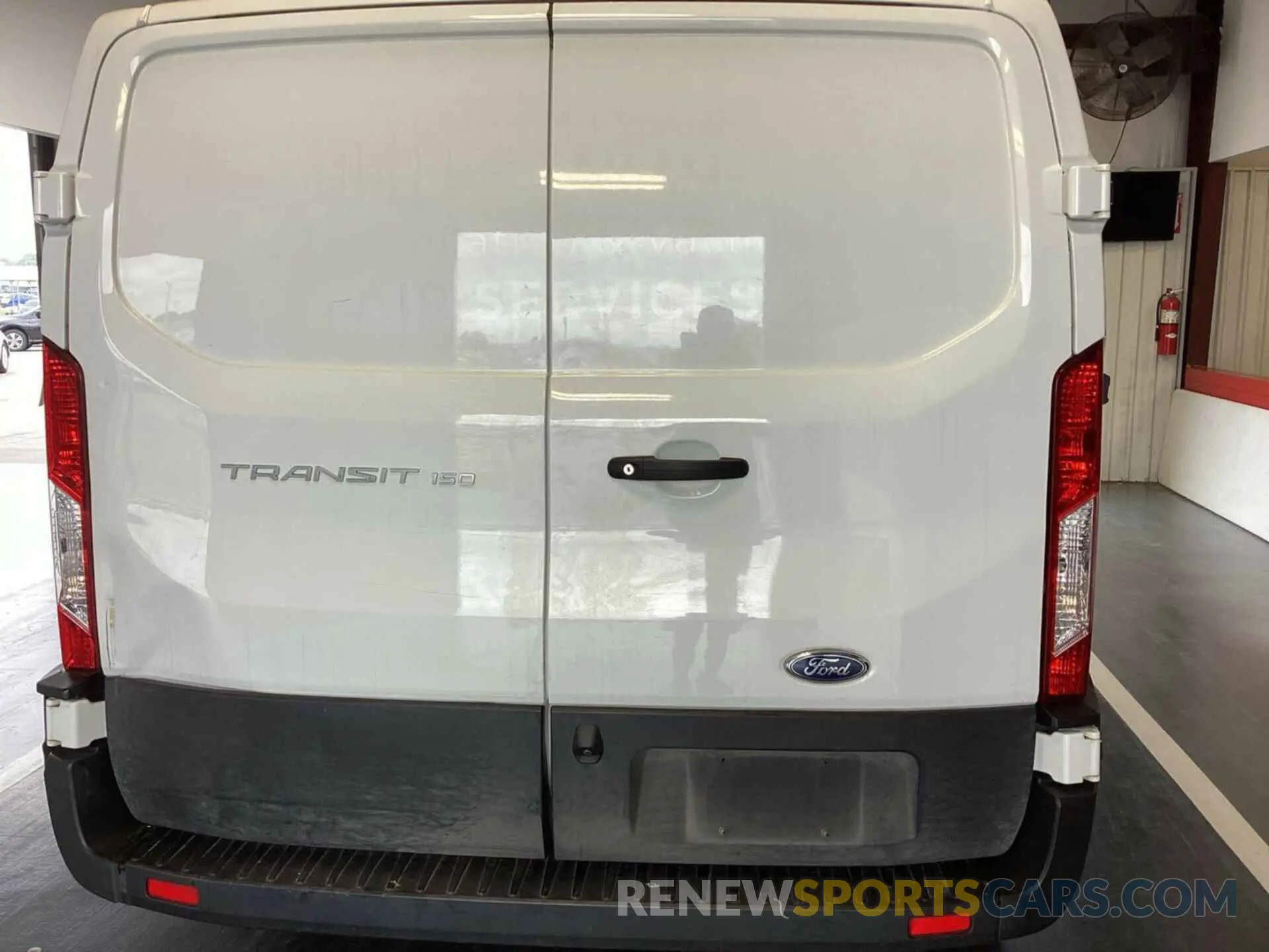 4 Photograph of a damaged car 1FTYE1Y8XLKB20773 FORD TRANSIT-150 2020