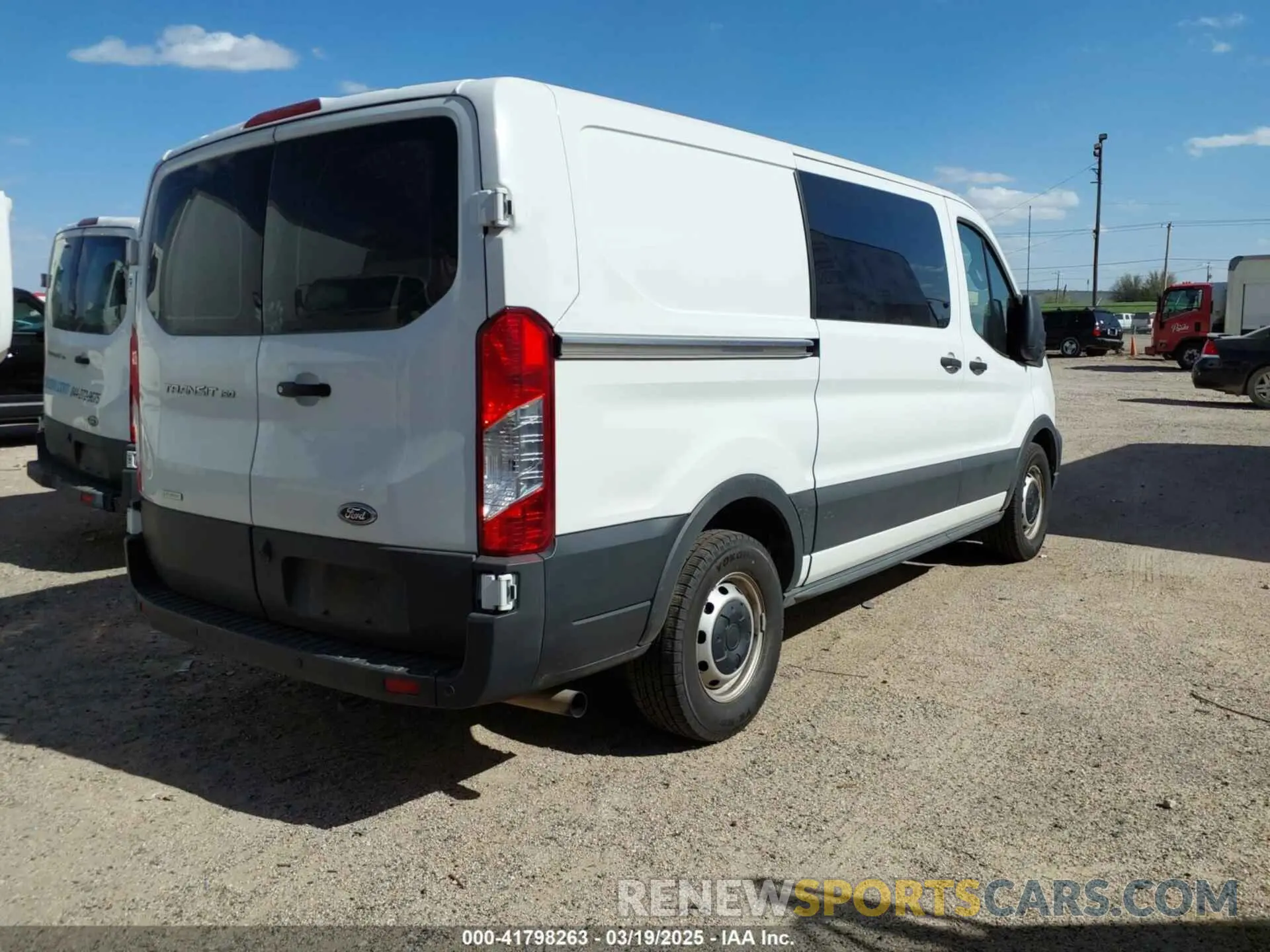 4 Photograph of a damaged car 1FTYE1YG7LKB68822 FORD TRANSIT-150 2020