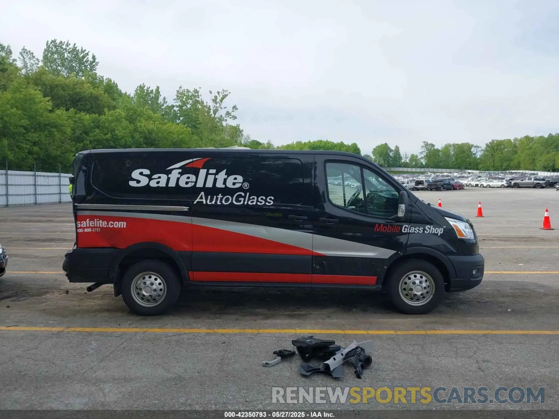 14 Photograph of a damaged car 1FTYE2Y85LKA46796 FORD TRANSIT-150 2020