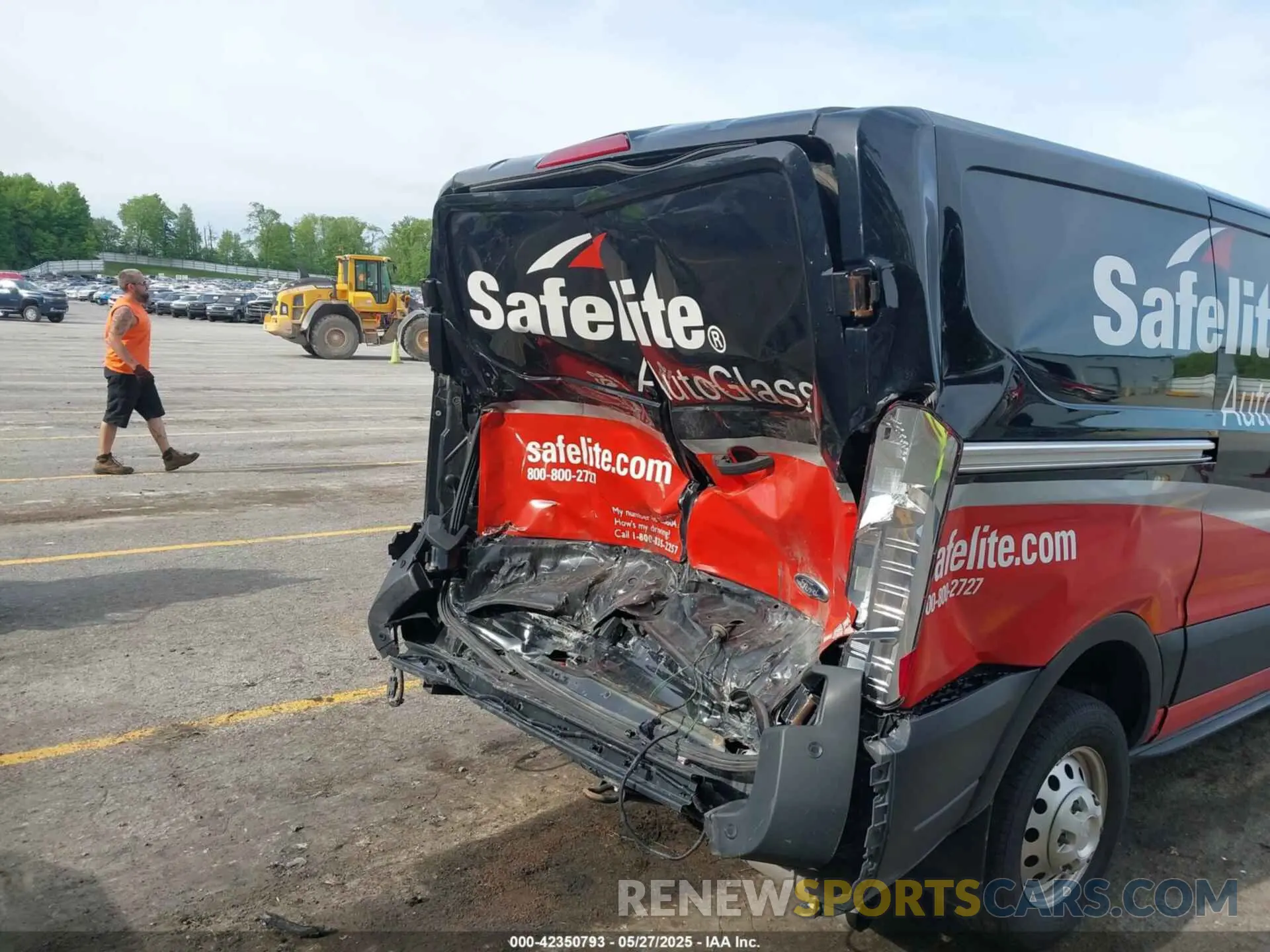 6 Photograph of a damaged car 1FTYE2Y85LKA46796 FORD TRANSIT-150 2020