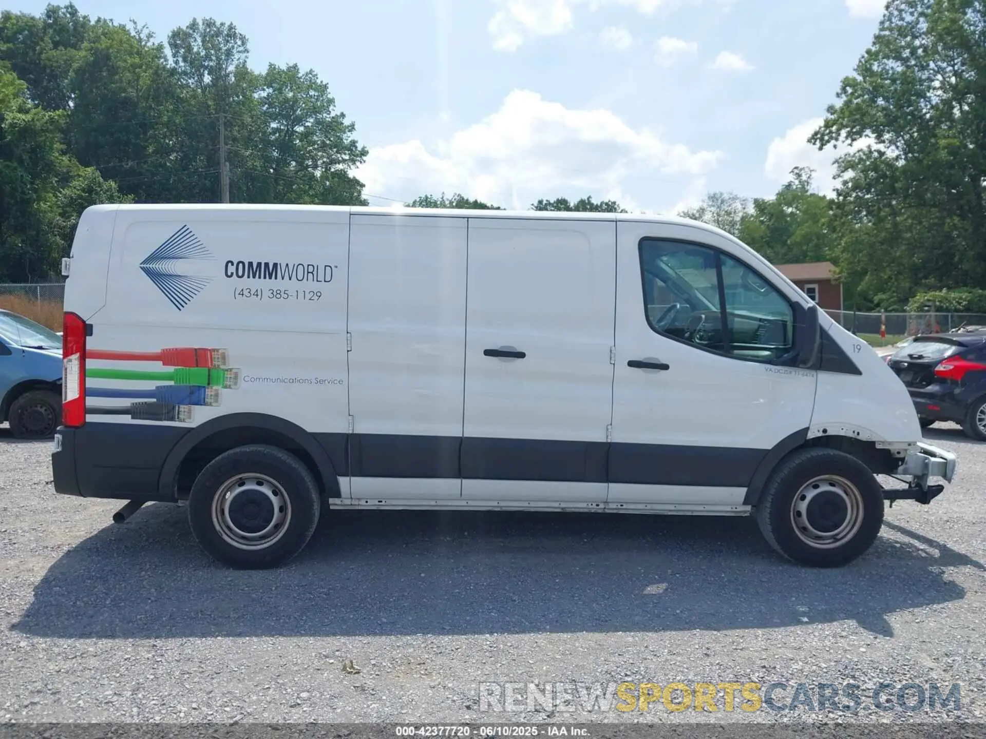 13 Photograph of a damaged car 1FTYE1Y82MKA02296 FORD TRANSIT-150 2021