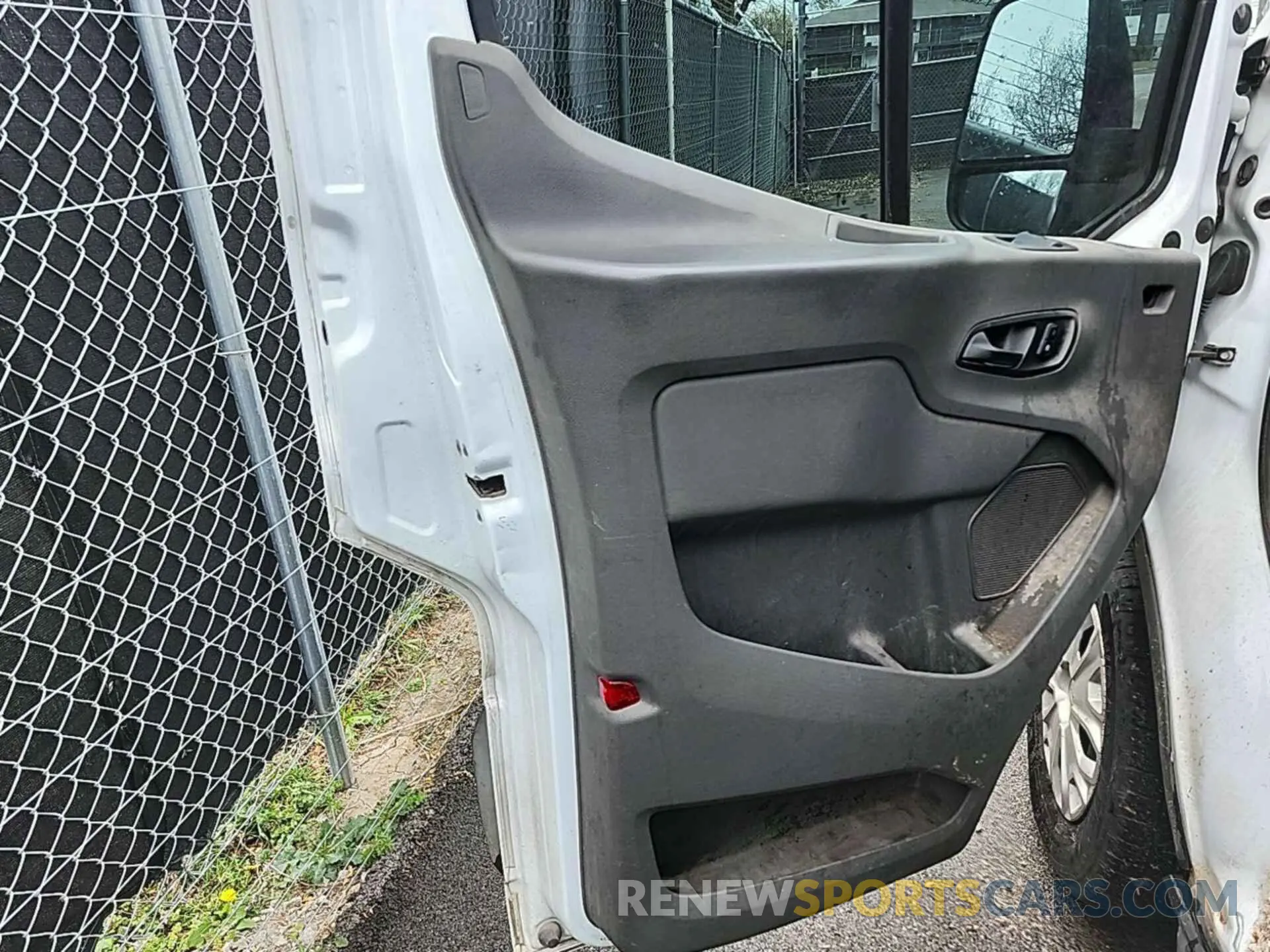 22 Photograph of a damaged car 1FTYE1Y84MKA41228 FORD TRANSIT-150 2021