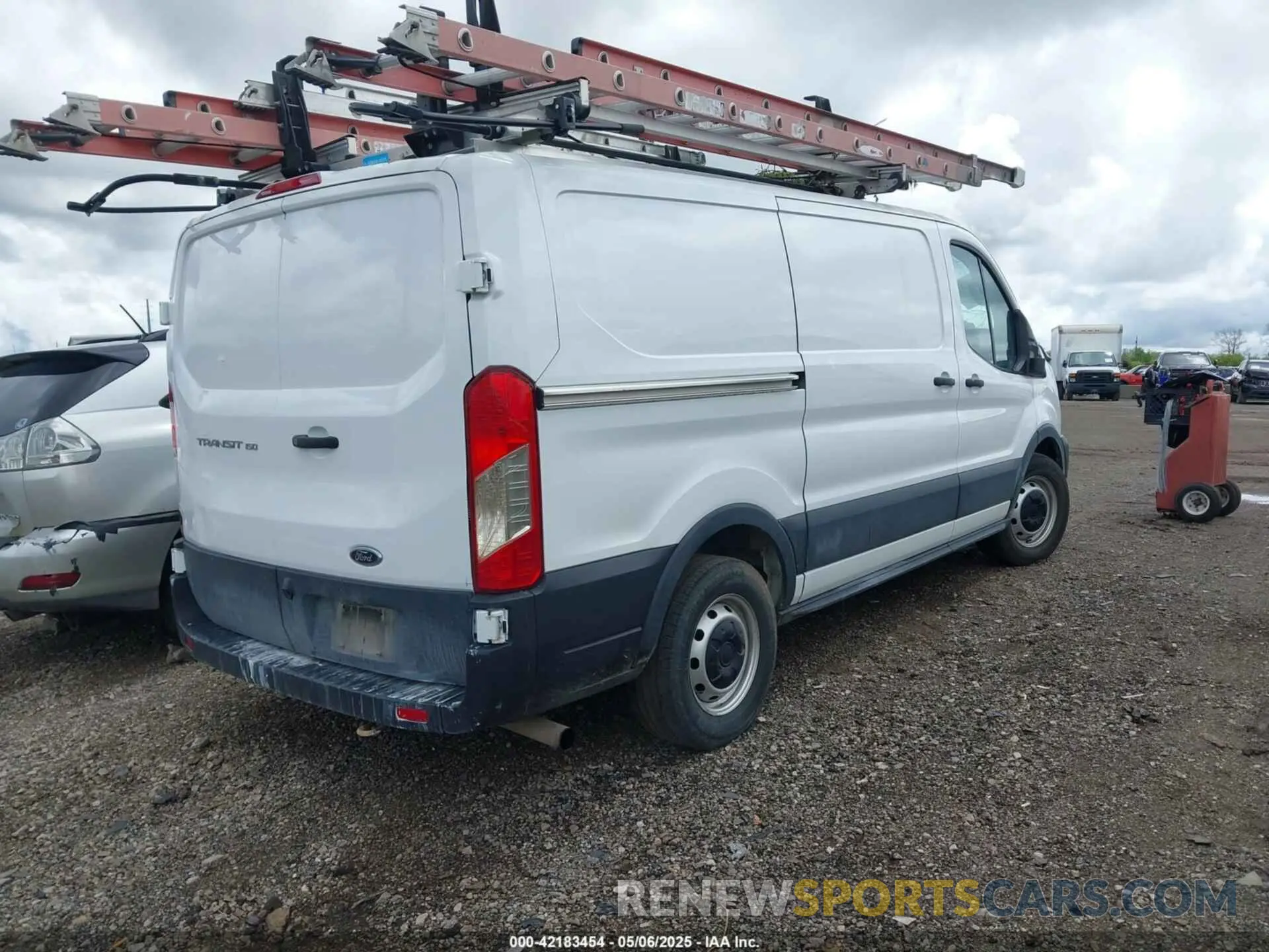 4 Photograph of a damaged car 1FTYE1Y86MKA71783 FORD TRANSIT-150 2021