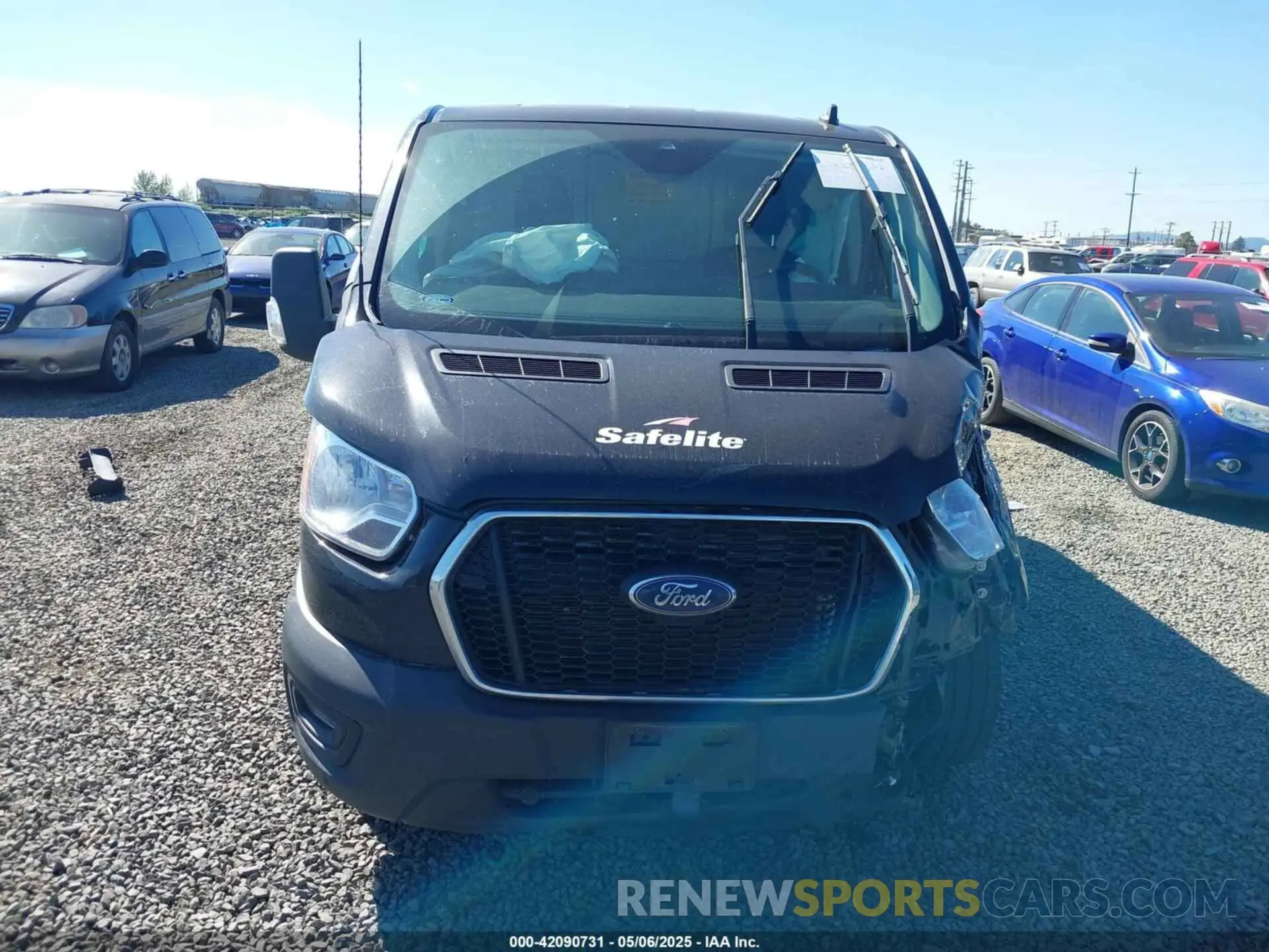 12 Photograph of a damaged car 1FTYE2Y82NKA36083 FORD TRANSIT-150 2022