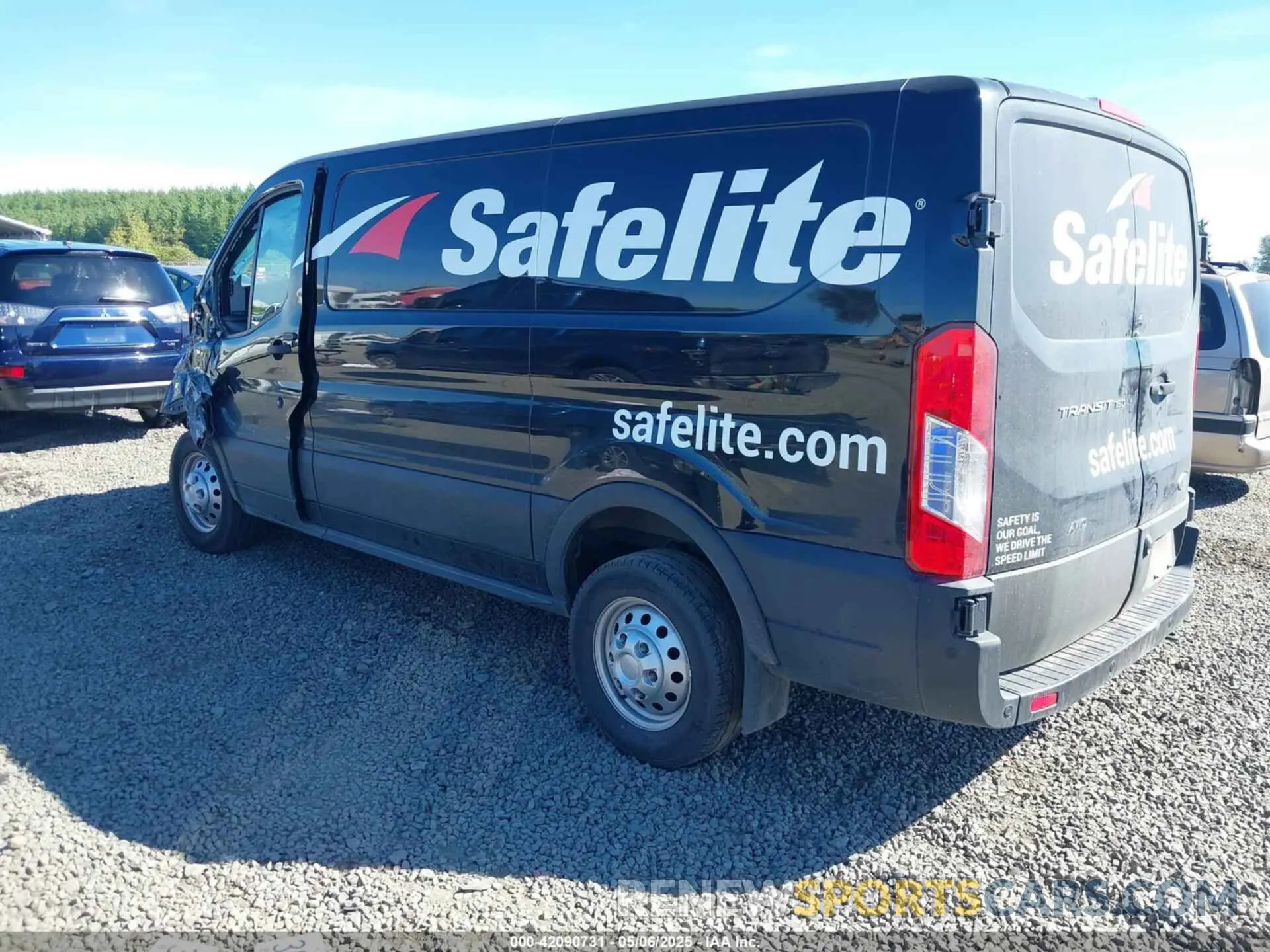 3 Photograph of a damaged car 1FTYE2Y82NKA36083 FORD TRANSIT-150 2022