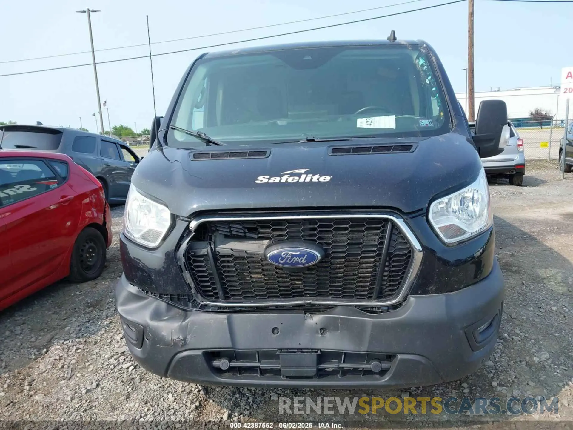 12 Photograph of a damaged car 1FTYE2Y88NKA08465 FORD TRANSIT-150 2022