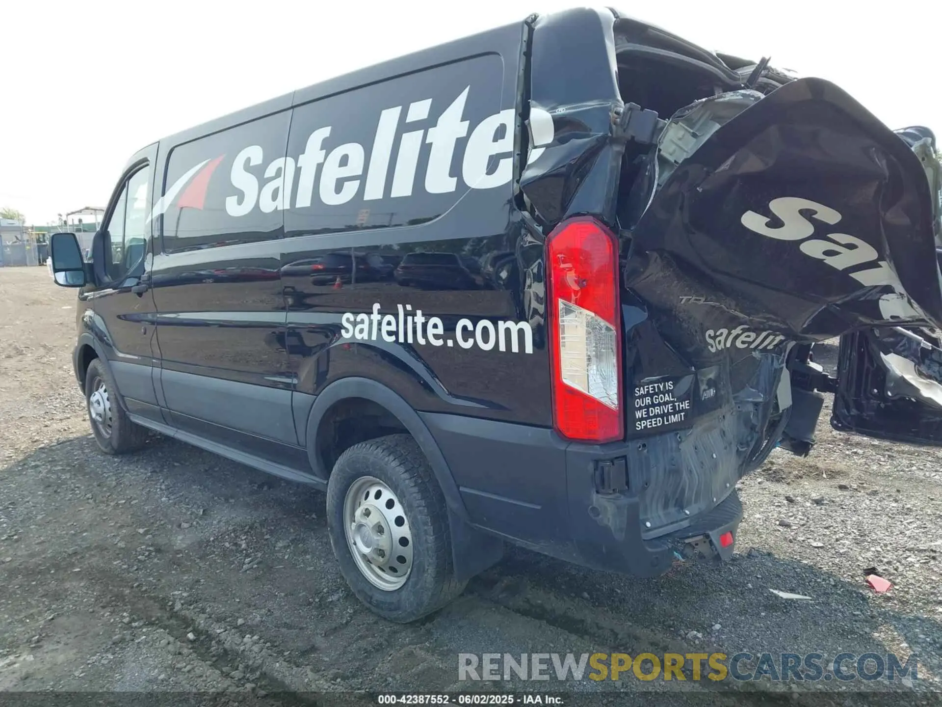3 Photograph of a damaged car 1FTYE2Y88NKA08465 FORD TRANSIT-150 2022