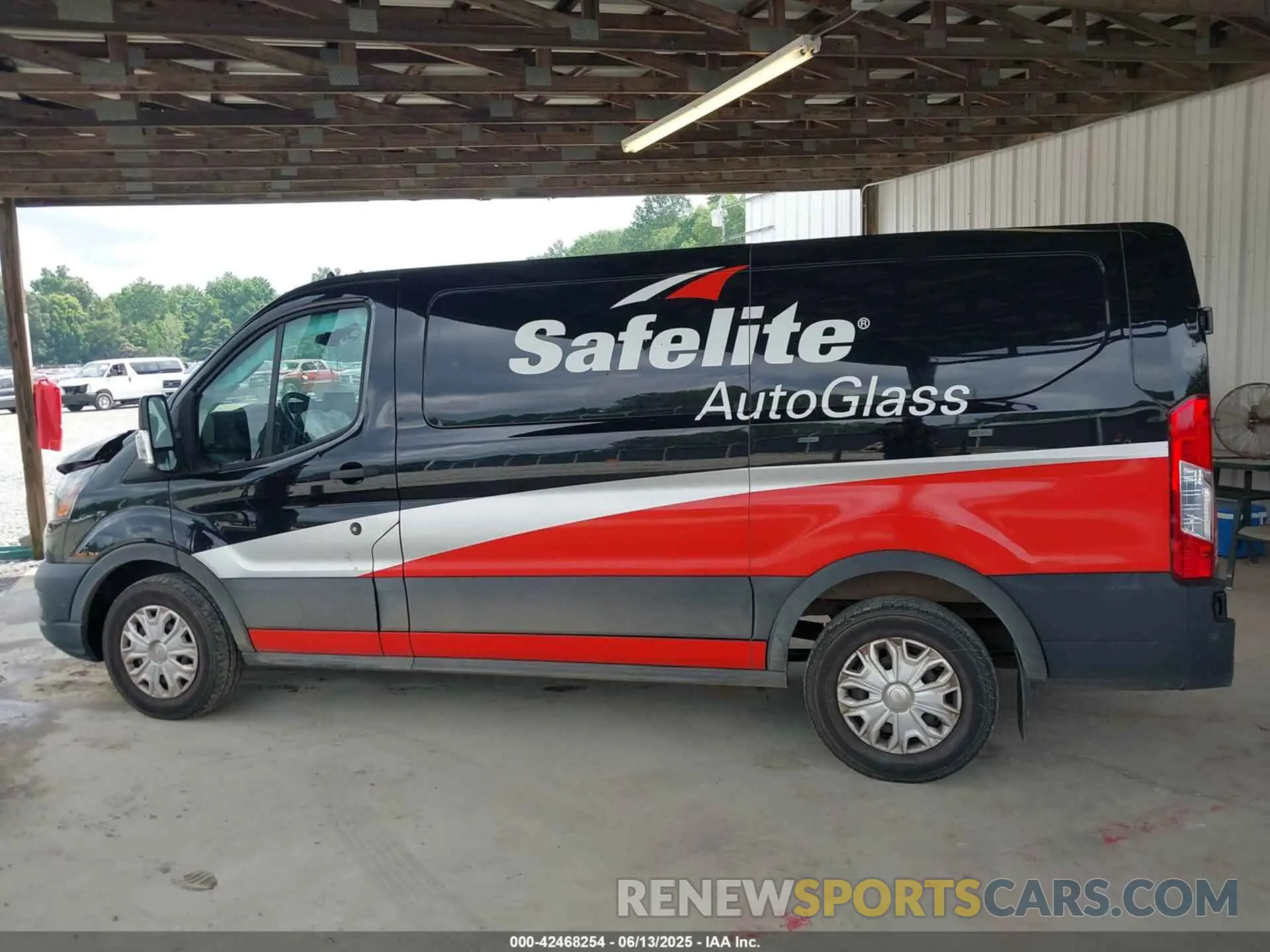 14 Photograph of a damaged car 1FTYE1Y81PKA71257 FORD TRANSIT-150 2023