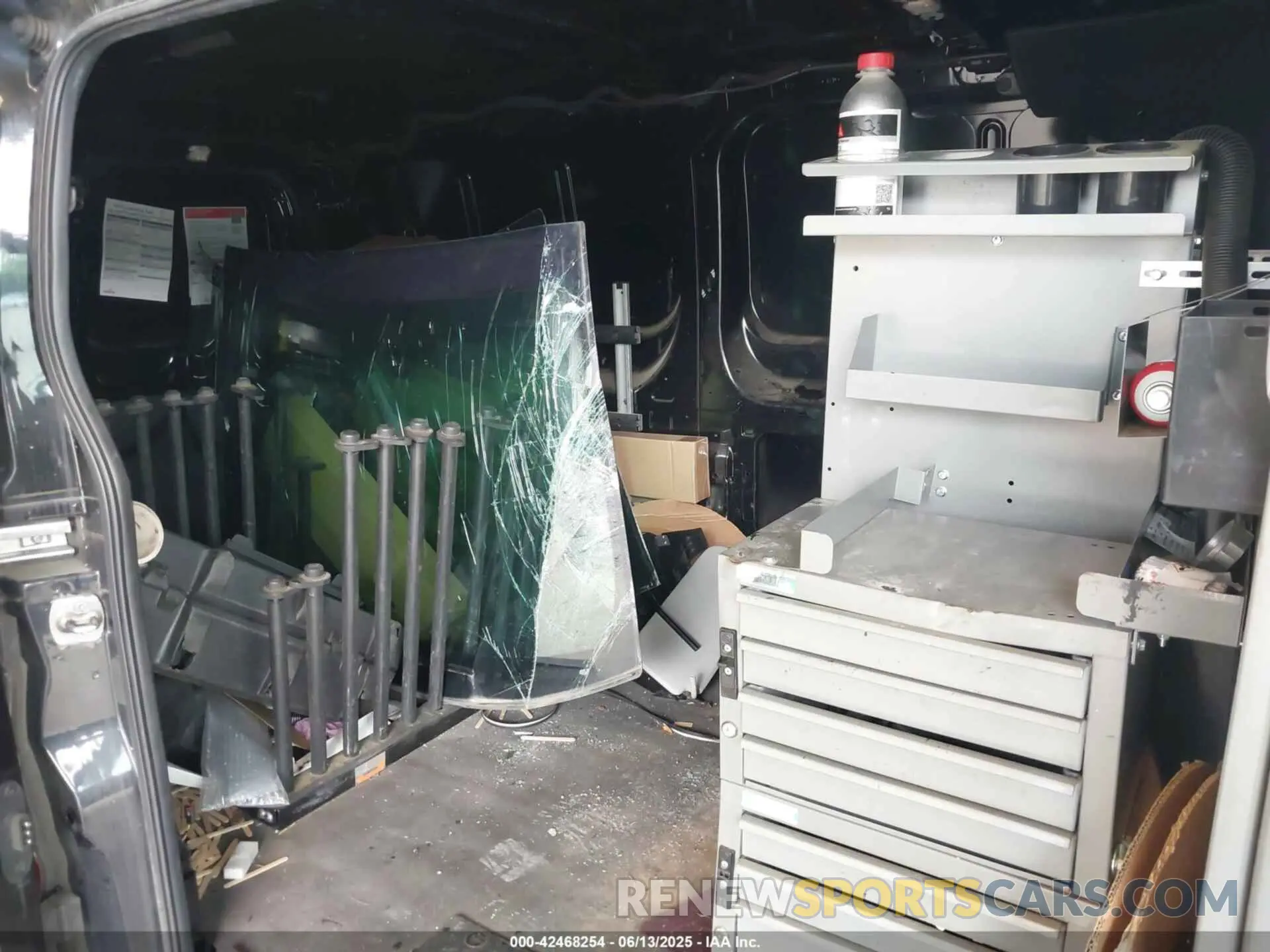 8 Photograph of a damaged car 1FTYE1Y81PKA71257 FORD TRANSIT-150 2023