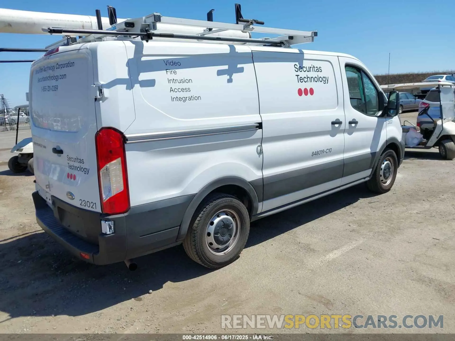 4 Photograph of a damaged car 1FTYE1Y81PKB53926 FORD TRANSIT-150 2023