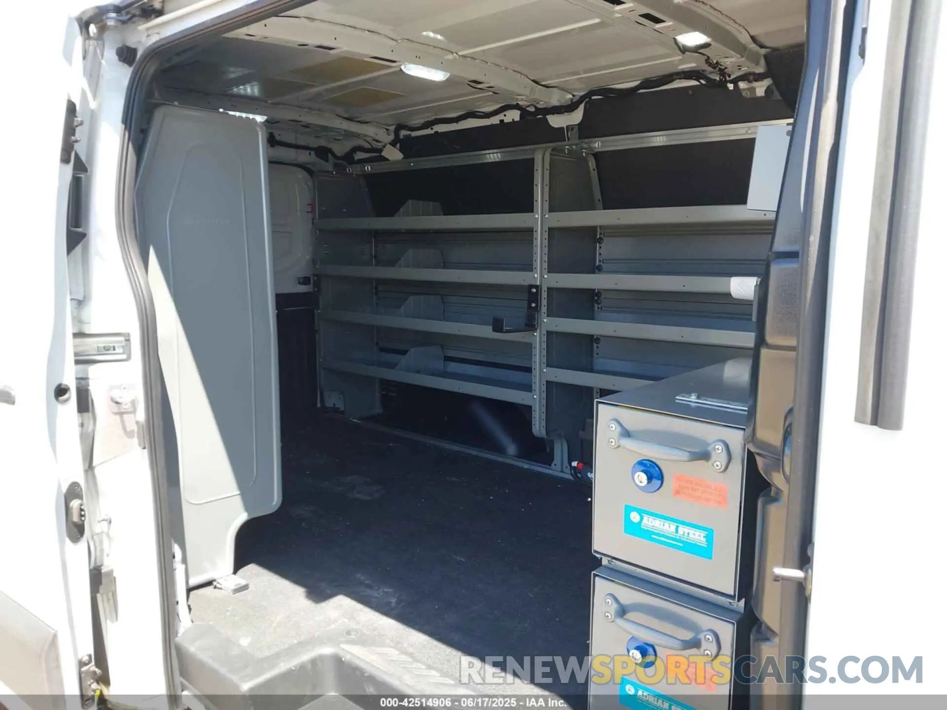 8 Photograph of a damaged car 1FTYE1Y81PKB53926 FORD TRANSIT-150 2023
